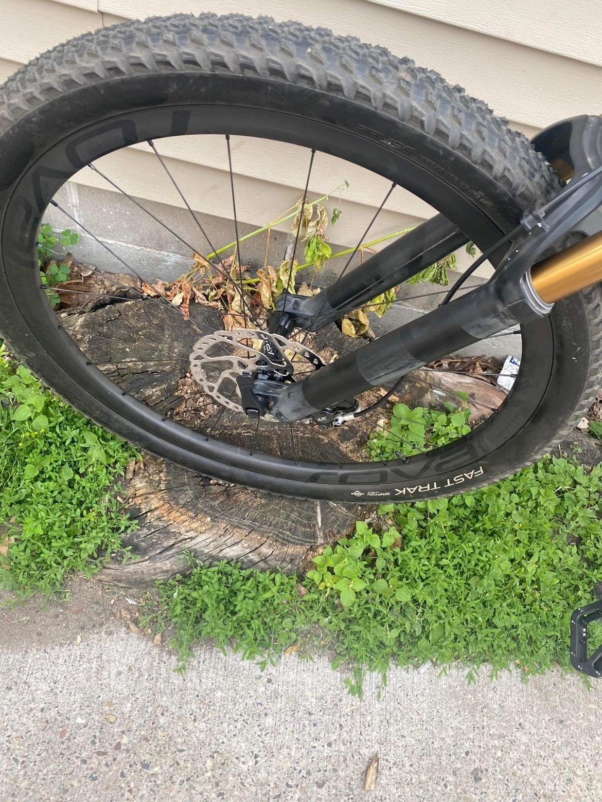 2016 Yeti SB4.5c Teal and White