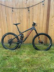 2017 Trek Slash 8 Black and Orange