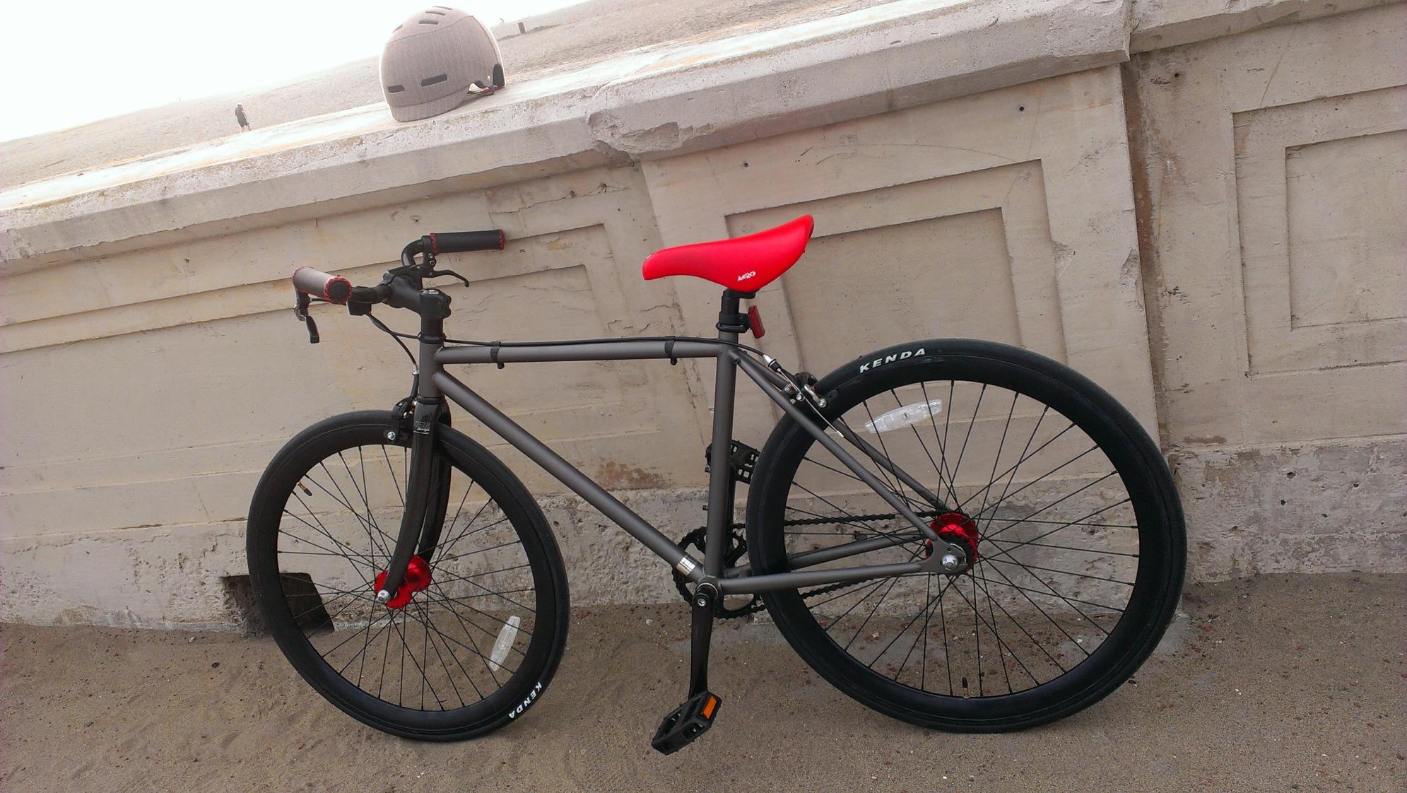 2013 SE Bikes Lager  Silver or Gray