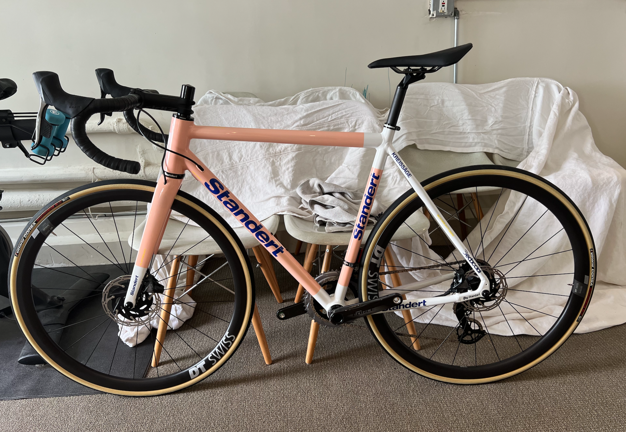 2022 Standert Dreissage Disc Pink and White