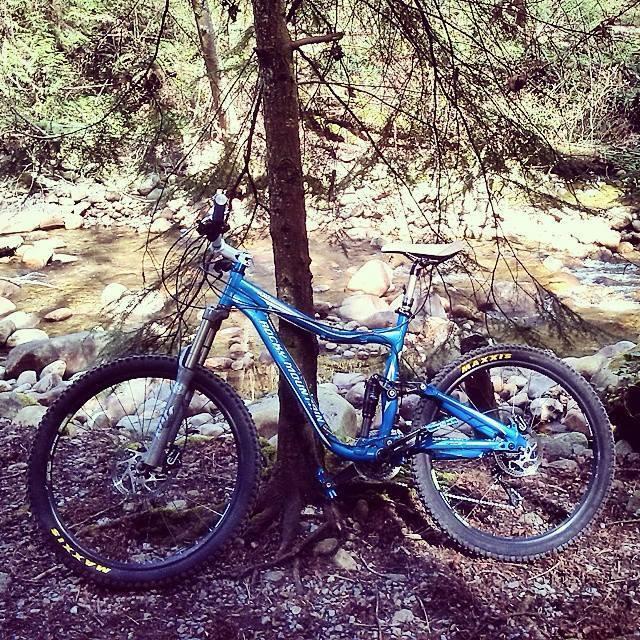 2010 Rocky Mountain Bicycles Altitude 30 Blue