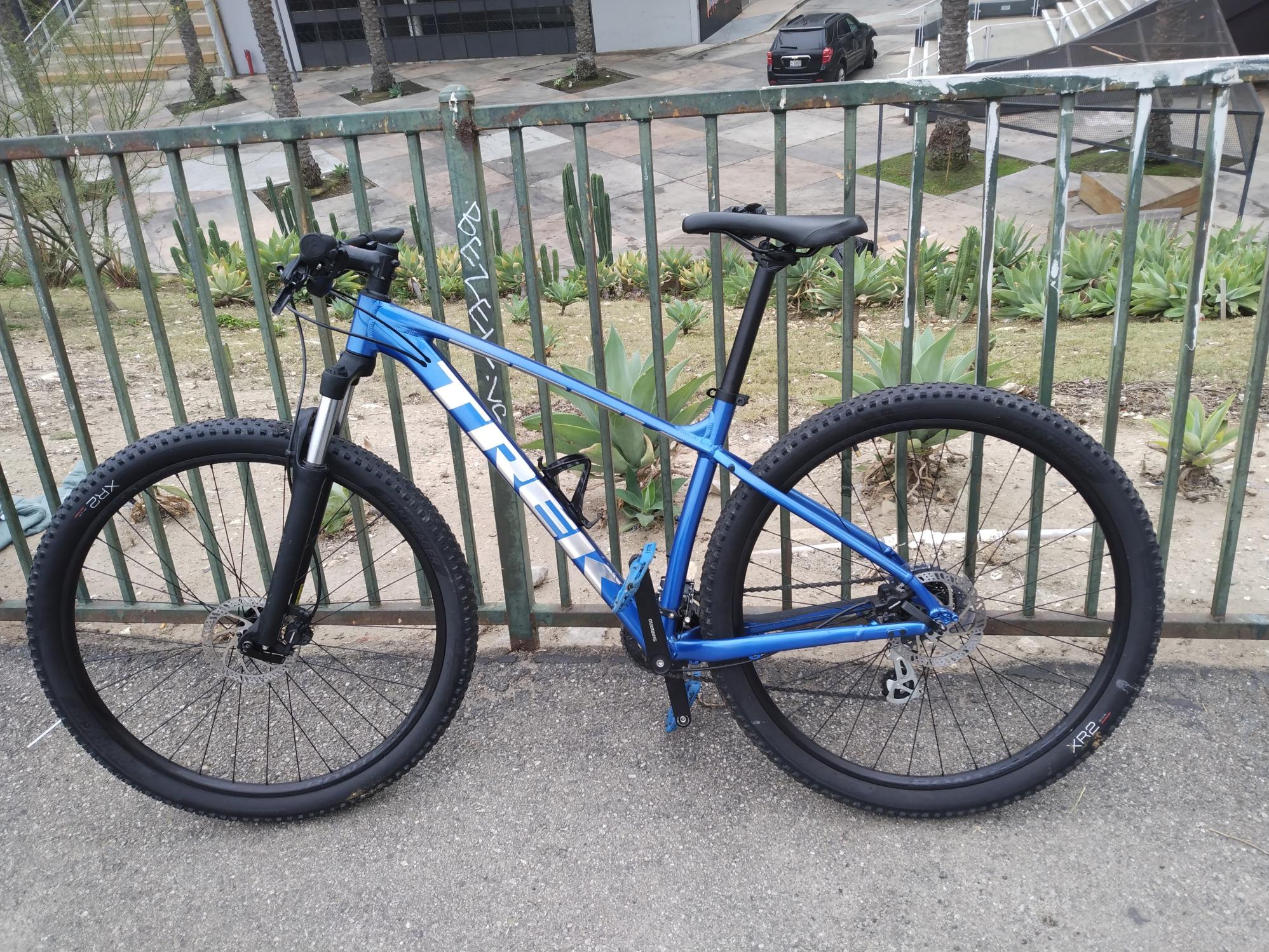 2021 Trek Marlin 6 Blue
