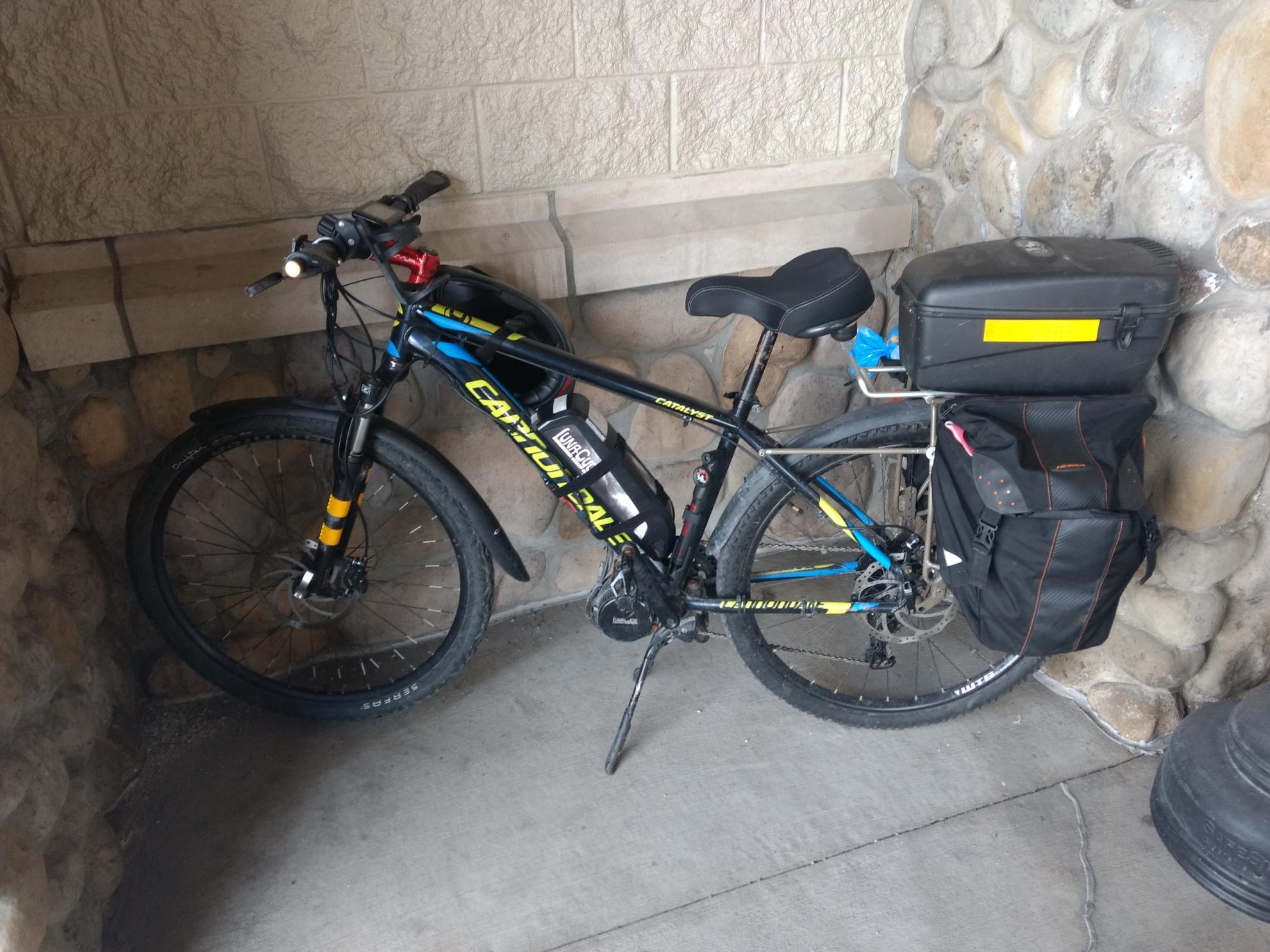 2016 Cannondale Catalyst 4 Blue and Green