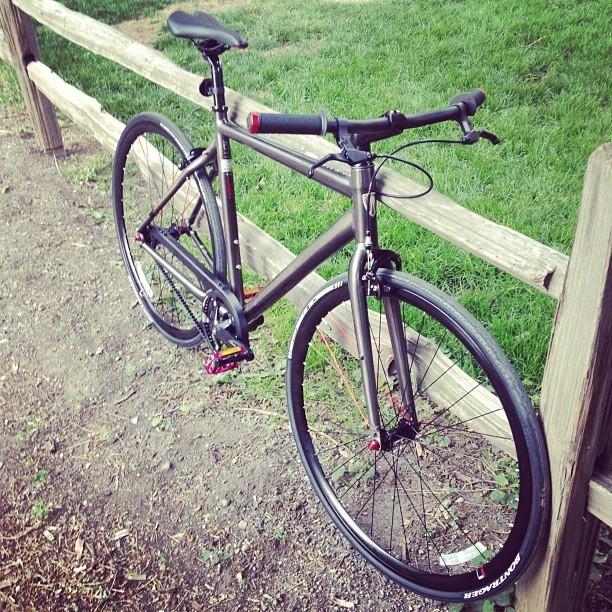 2012 Trek District  Black
