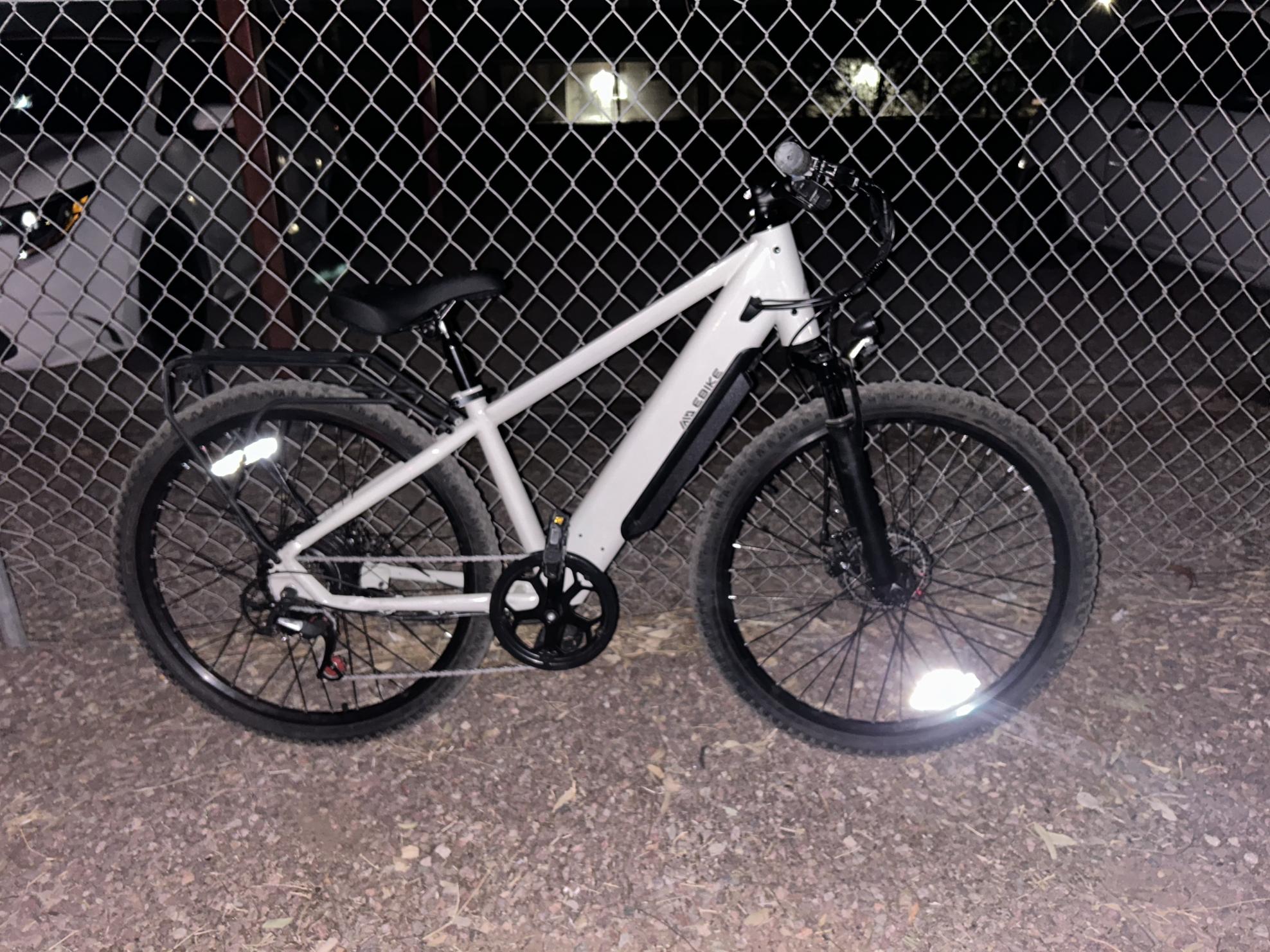 TST Flyer White