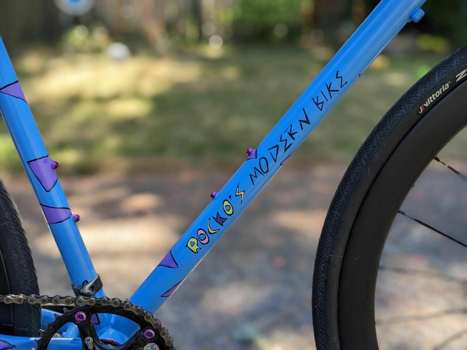 2014 CVLN Le Roi le Vuet d'lux Blue and White