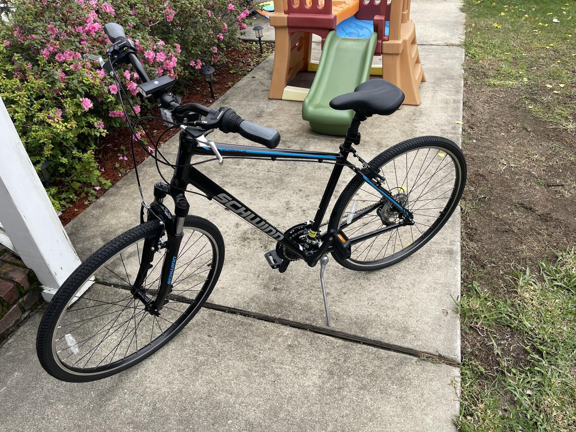 Schwinn Voyageur Black and Blue