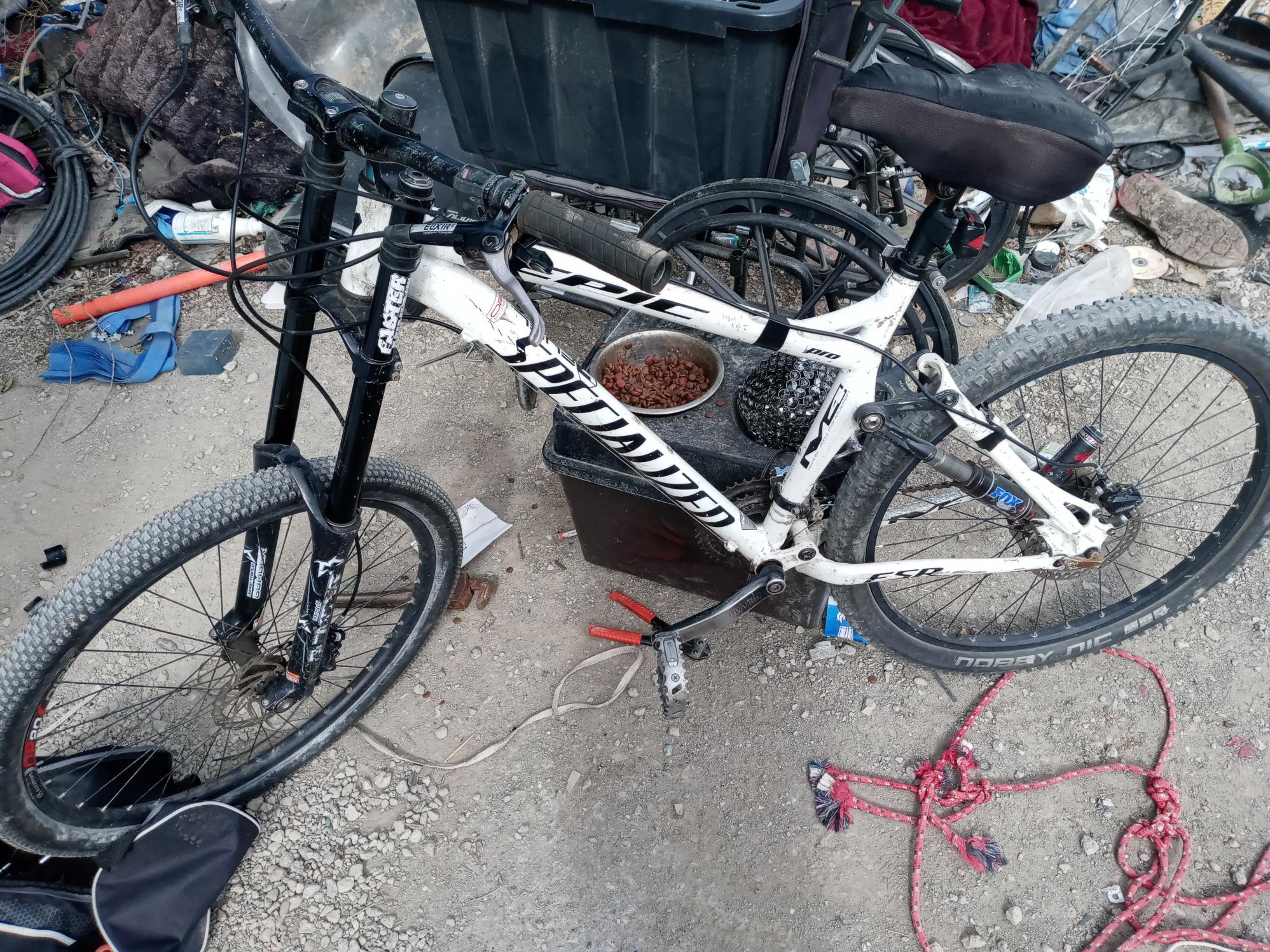 2004 Specialized Epic Pro White