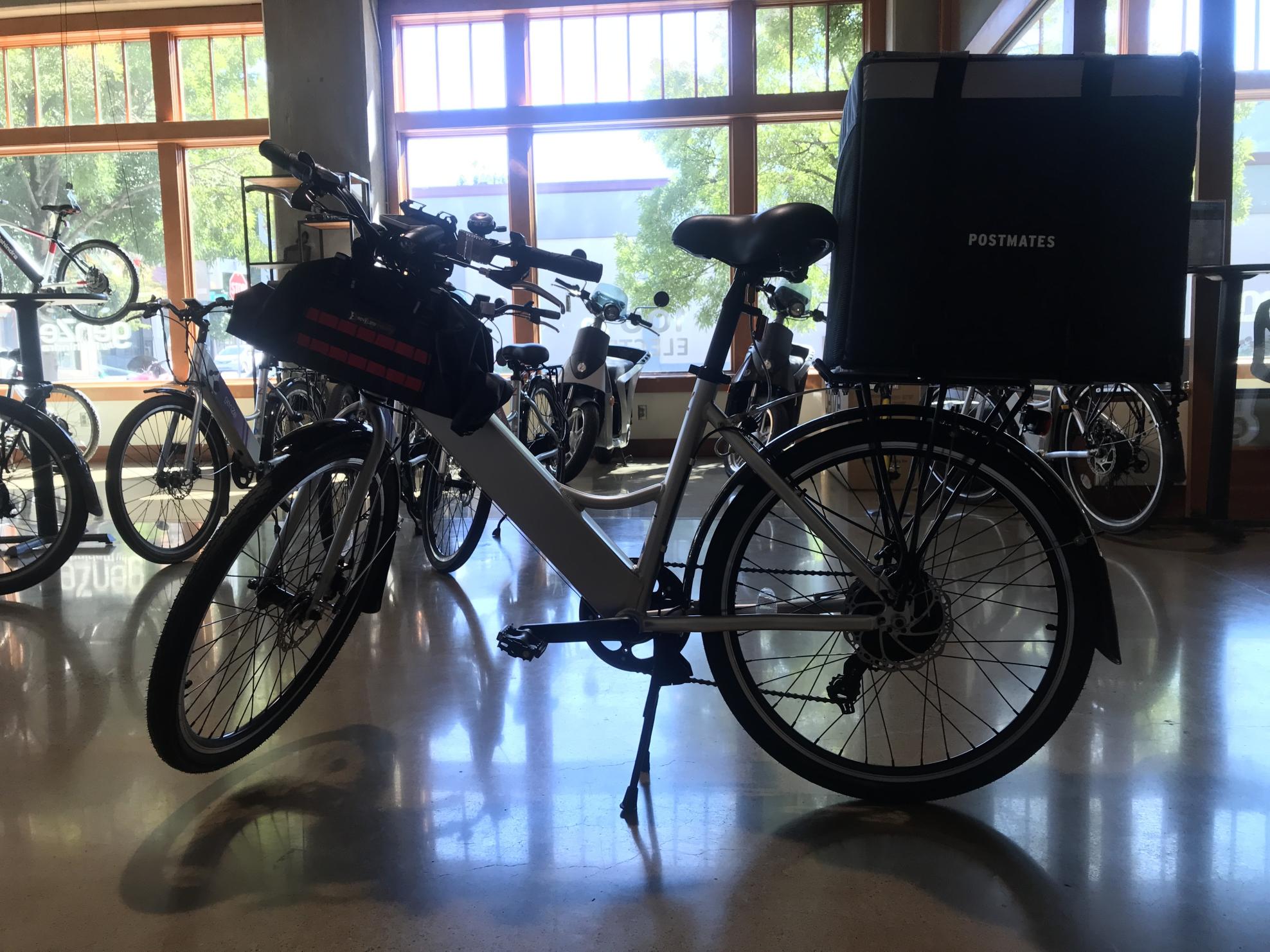 2017 GenZe e102 Rec Riser SKU # ebike_e102_rec_riser Silver or Gray and Black