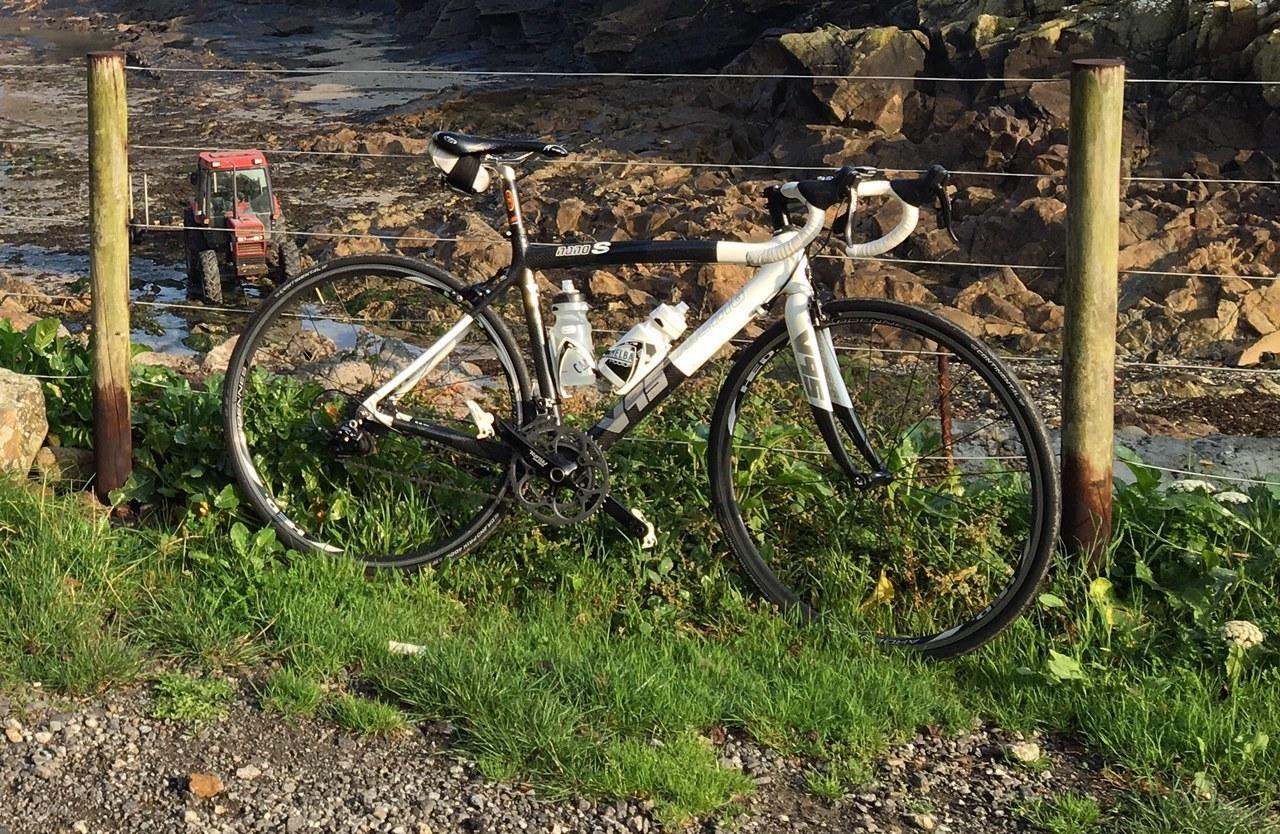 2009 V95 Racing 2009 White and Black