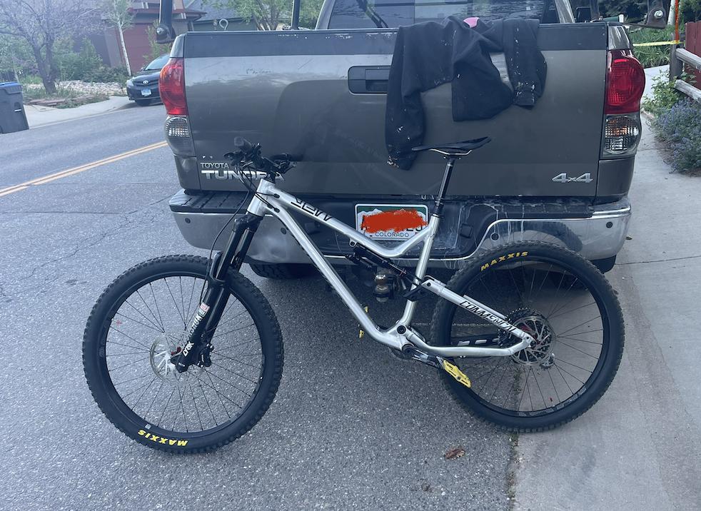 2018 Commencal Bikes Meta AM Silver, gray or bare metal