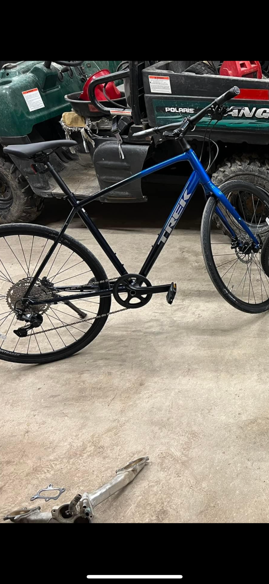 2022 Trek FX 3 DISC Blue and Black