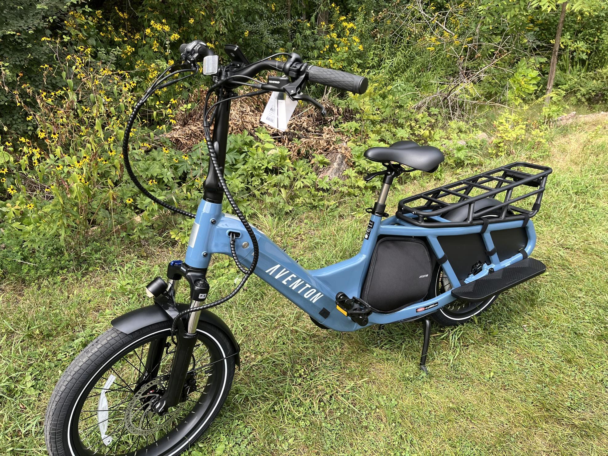 2023 Aventón Abound cargo bike (rear storage) Blue