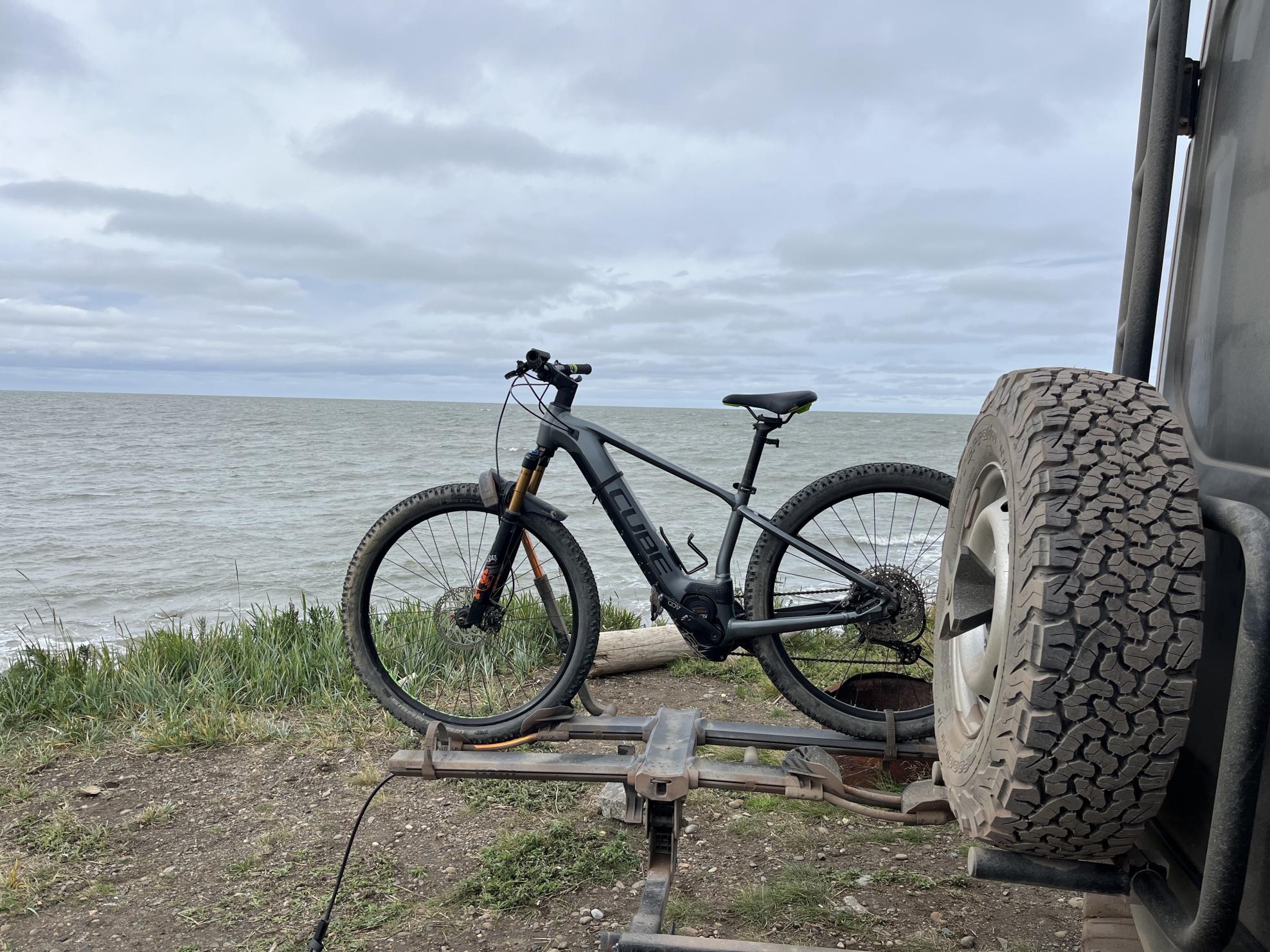 2022 Cube Reaction Pro E Bike Silver, gray or bare metal