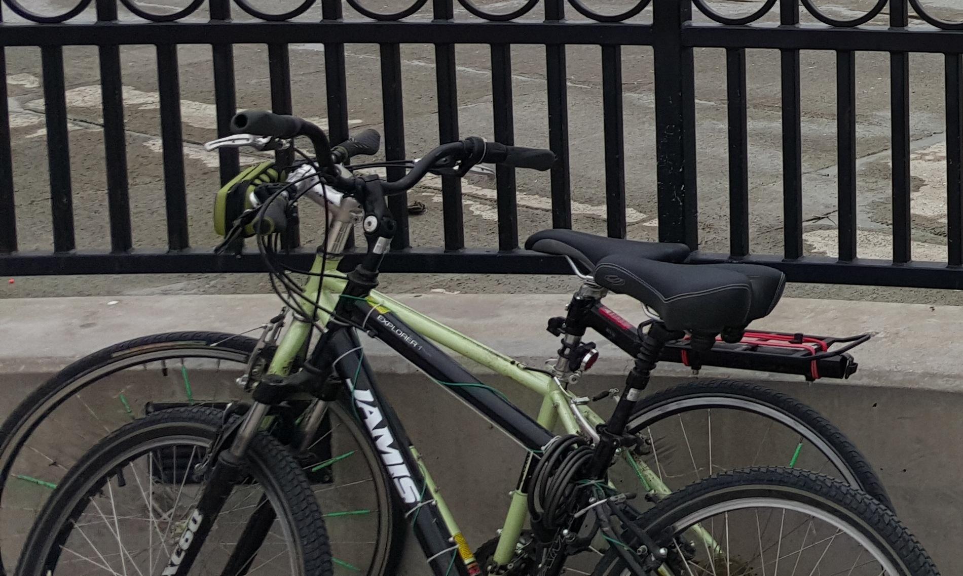 Jamis Explorer 1 Black