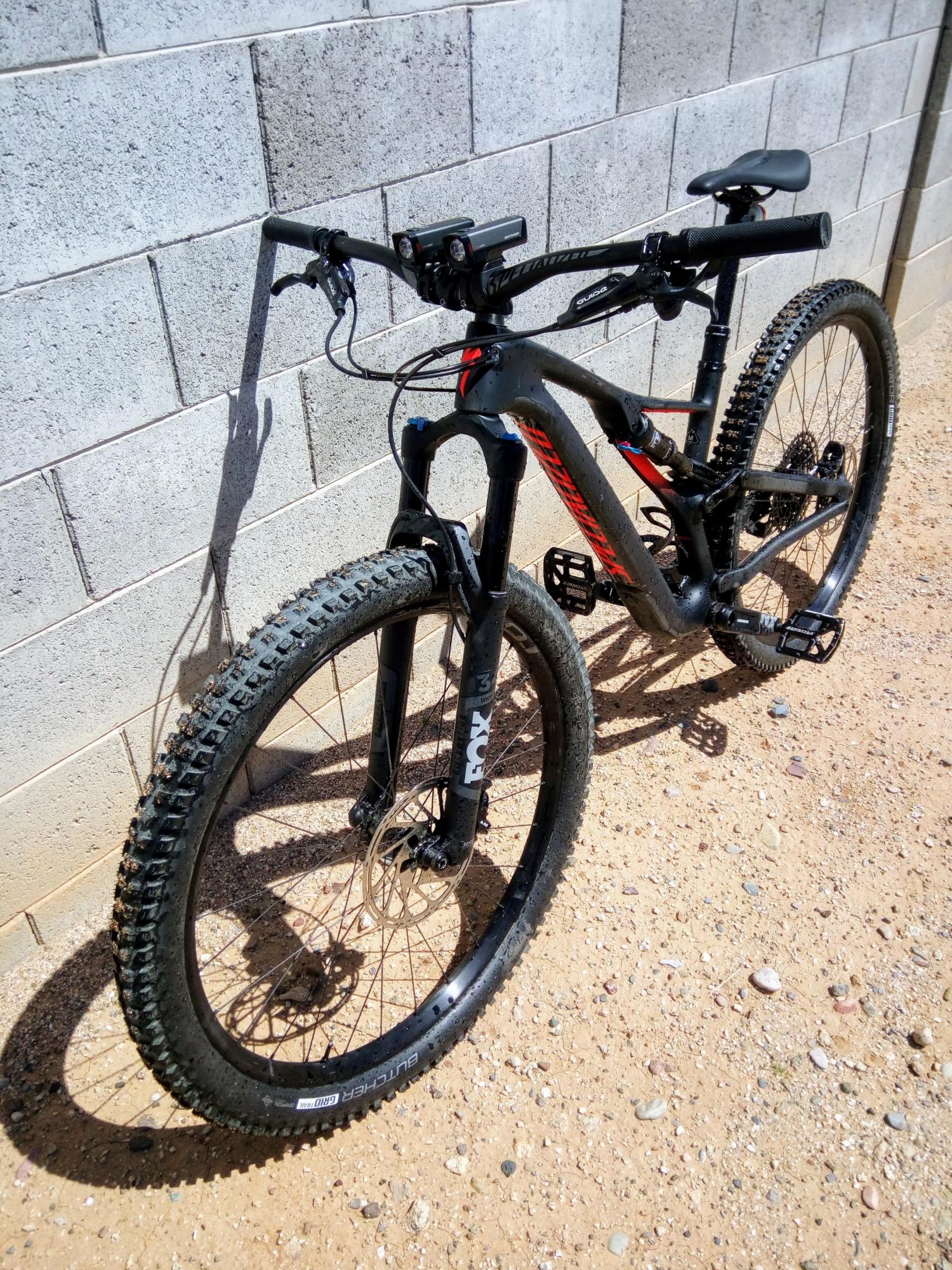 2019 Specialized Stumpjumper Black and Red