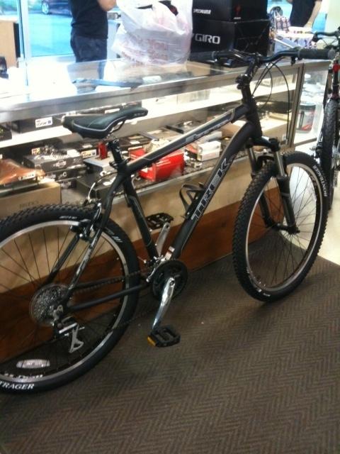 2010 Trek 3900  Black