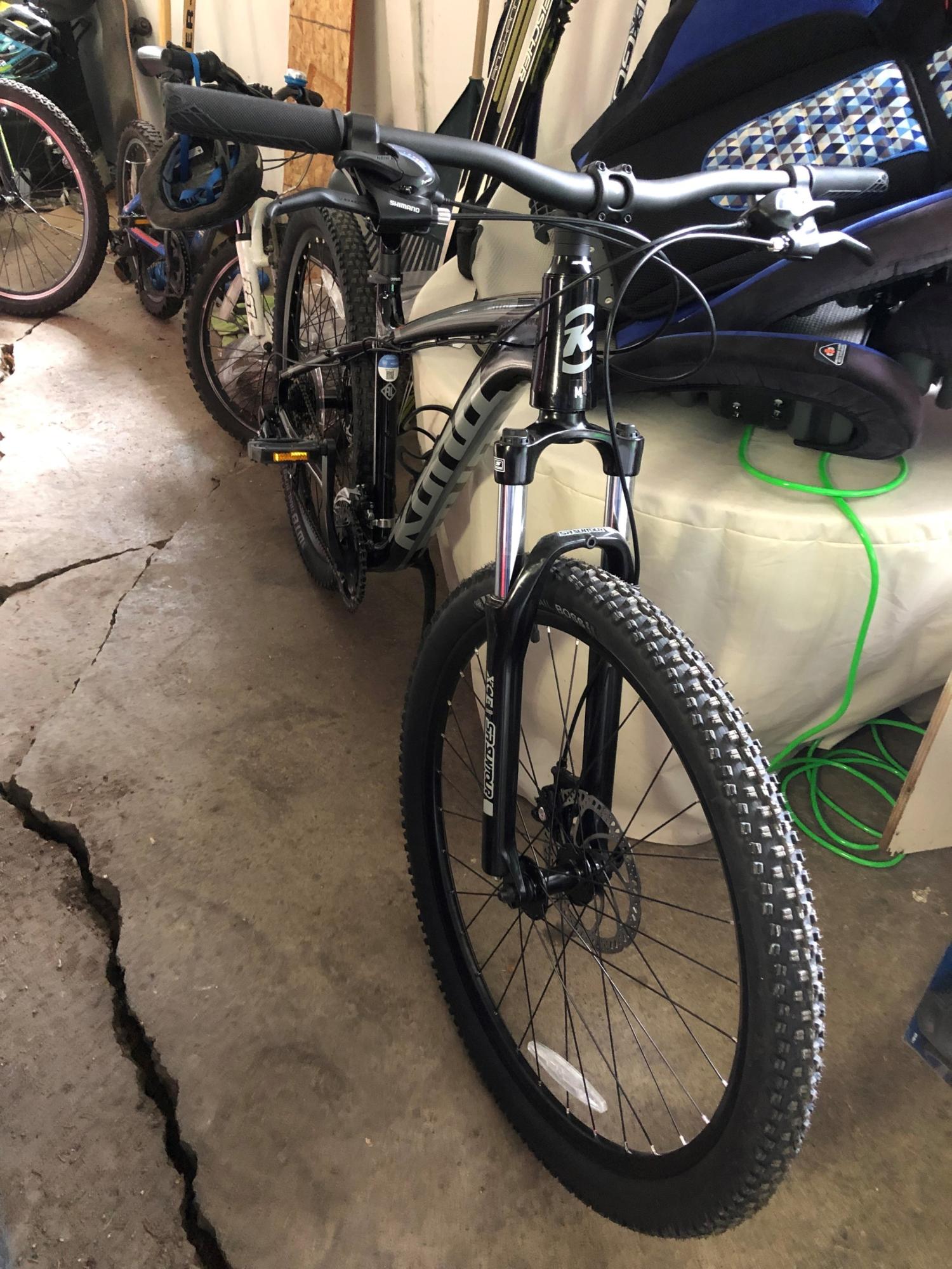 2022 Kona Medium Black