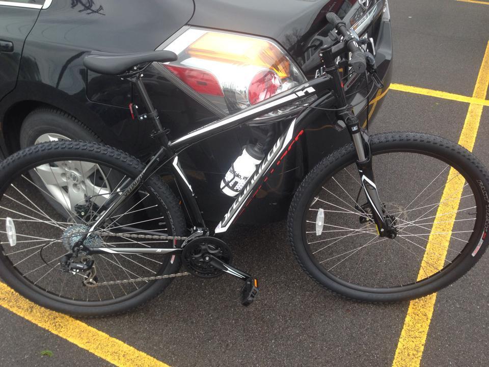 2013 Specialized Hardrock SE Black, Red, and White