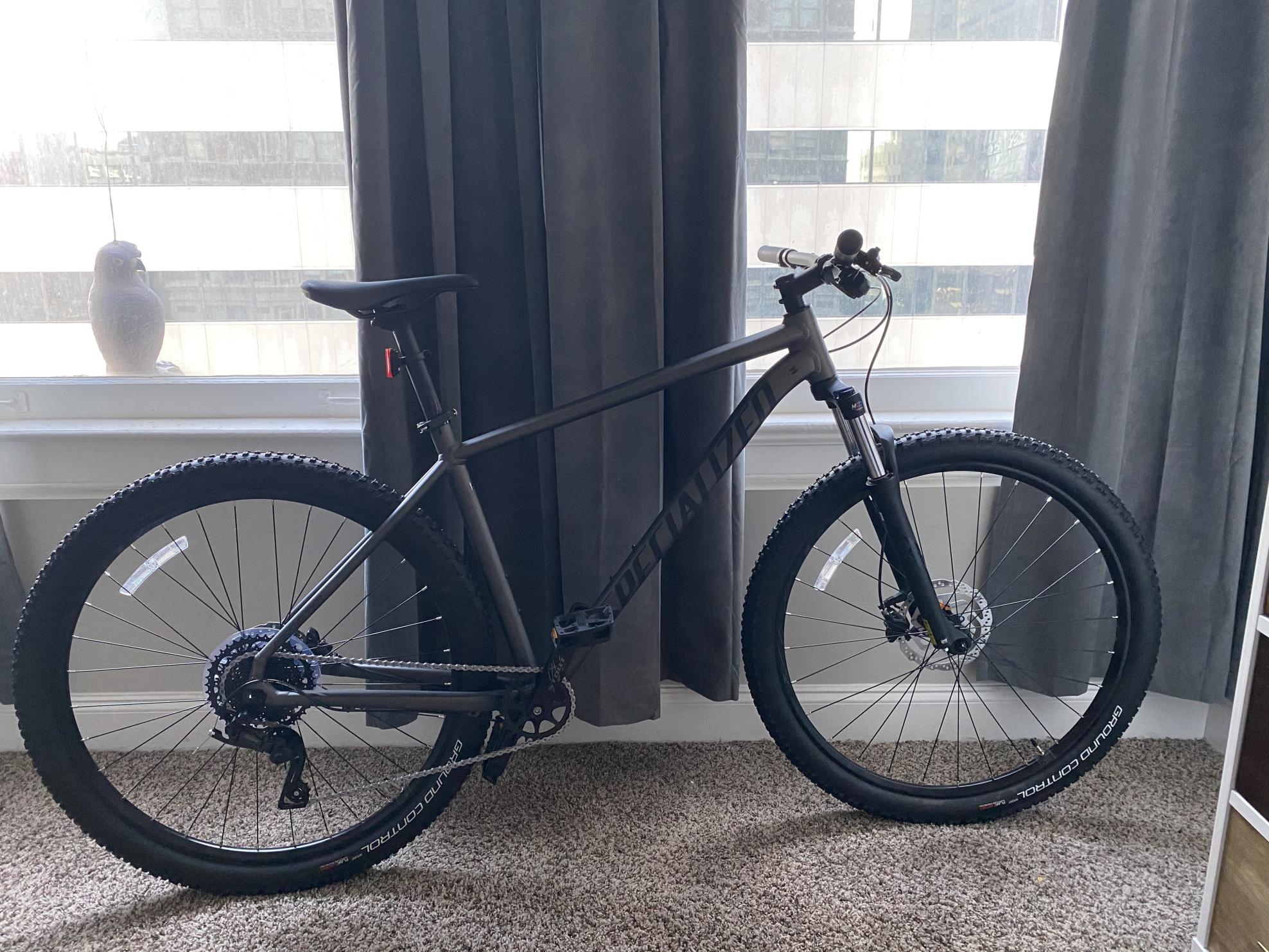 2020 Specialized Rockhopper Black