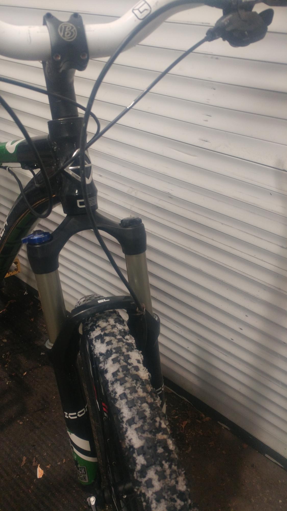 2020 Gary Fisher hehhc Green, Black, and Silver, gray or bare metal