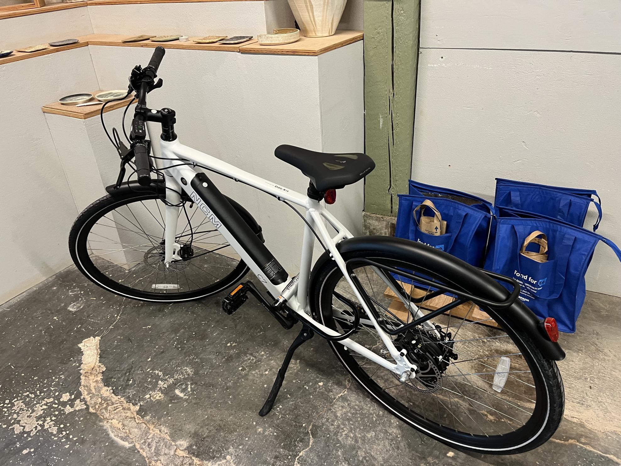 NCM eBikes C7 White