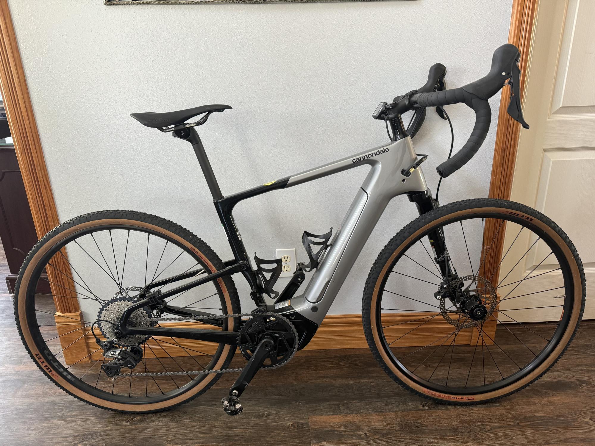 2022 Cannondale CANNONDALE TOPSTONE NEO 3 LEFTY Silver, gray or bare metal and Black
