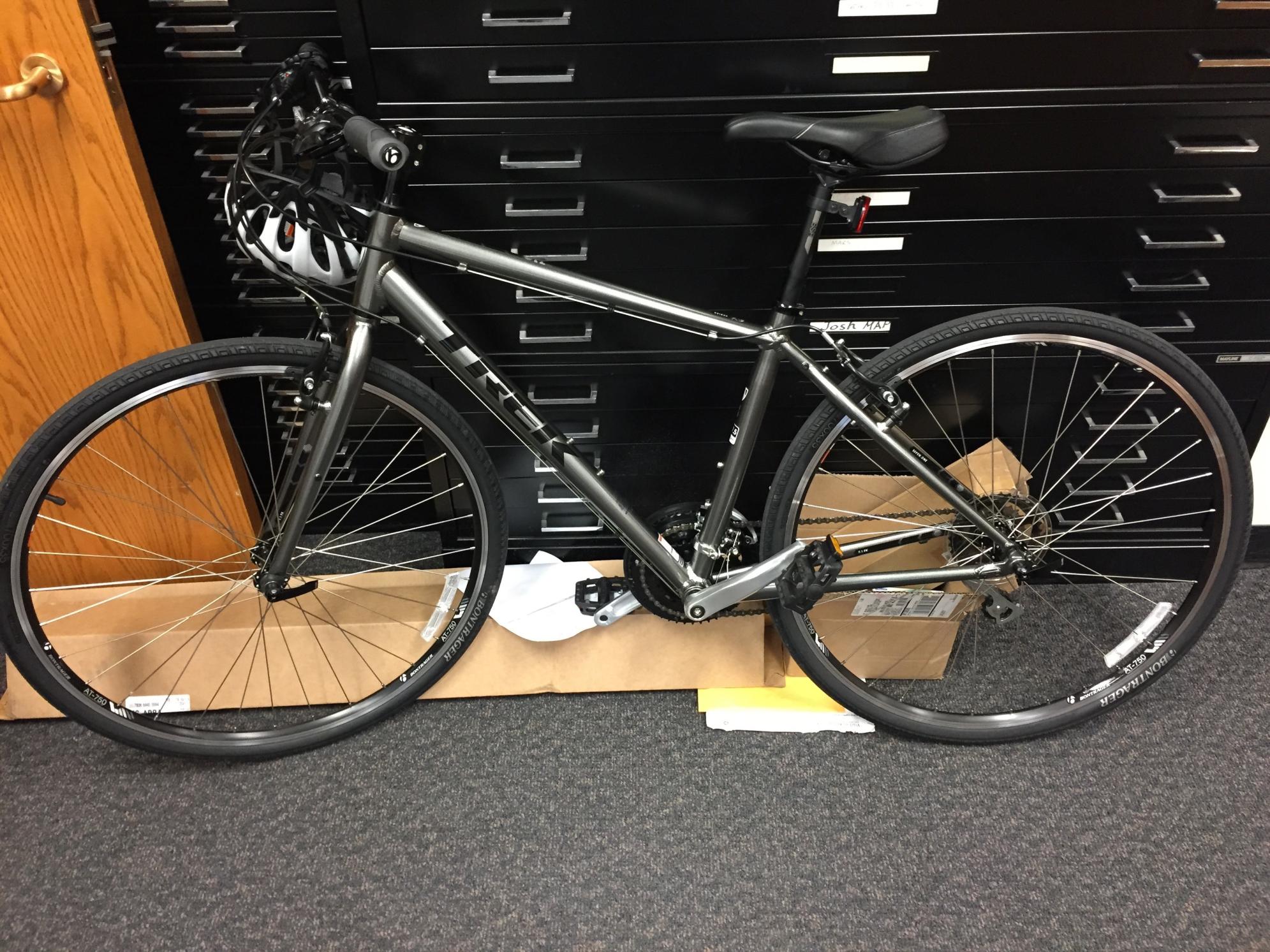 Trek 7.1 FX Silver or Gray