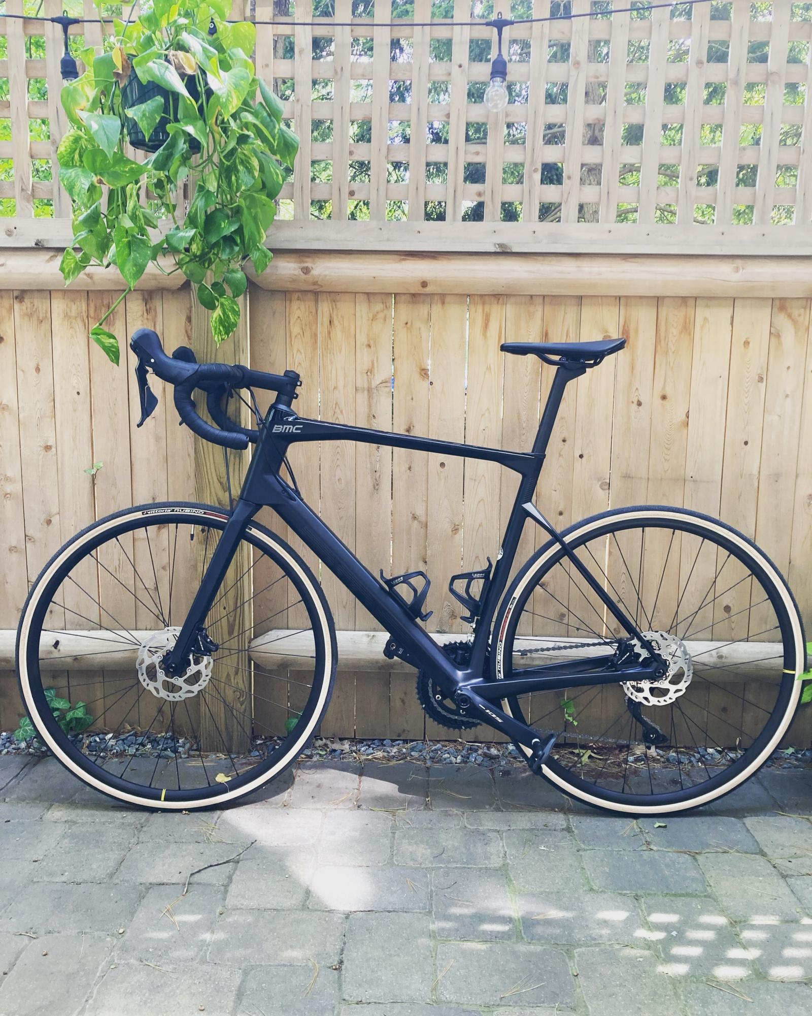 2021 BMC RoadMachine Four Black