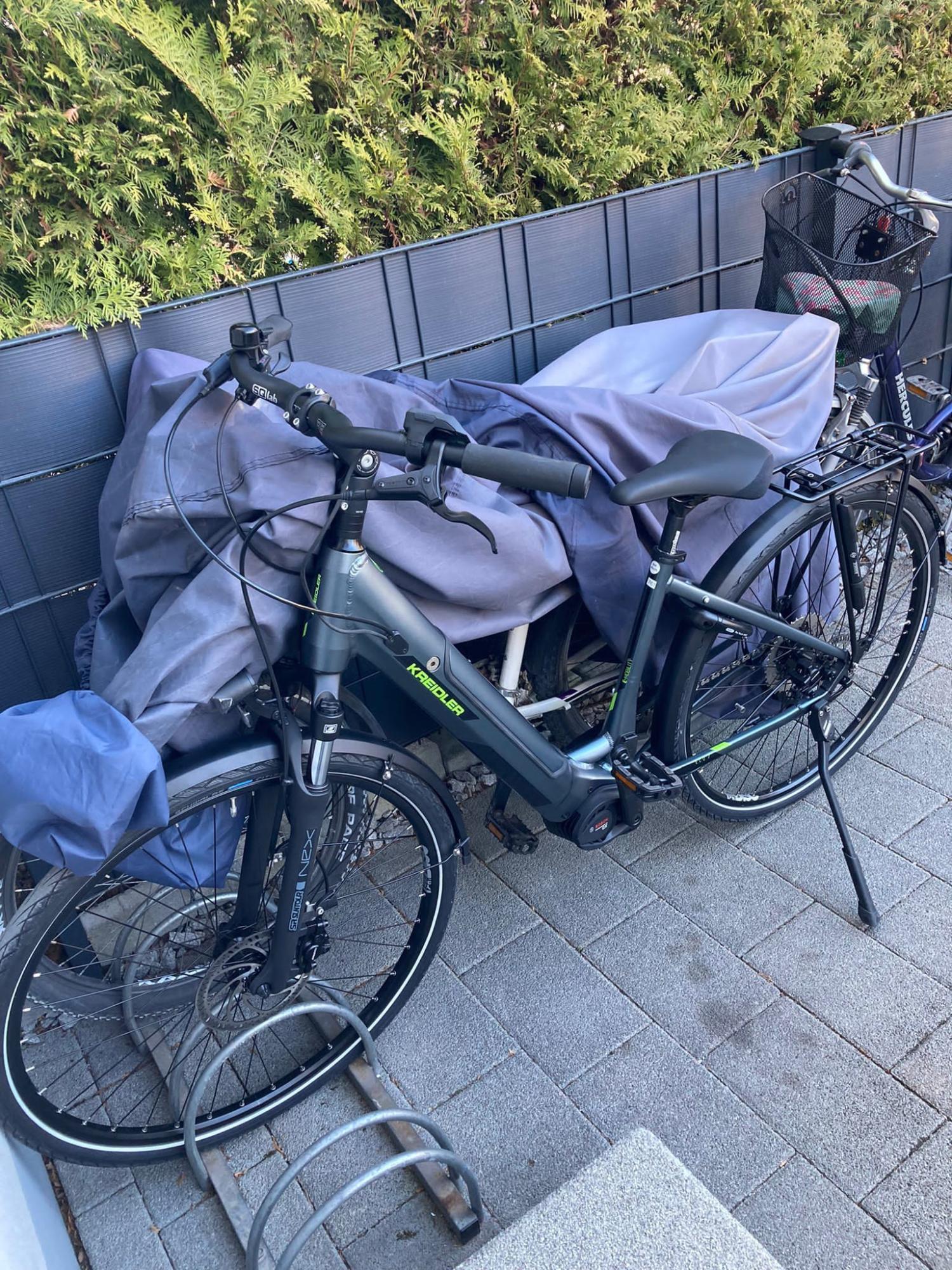 2022 Kreitler Wave Silver, gray or bare metal