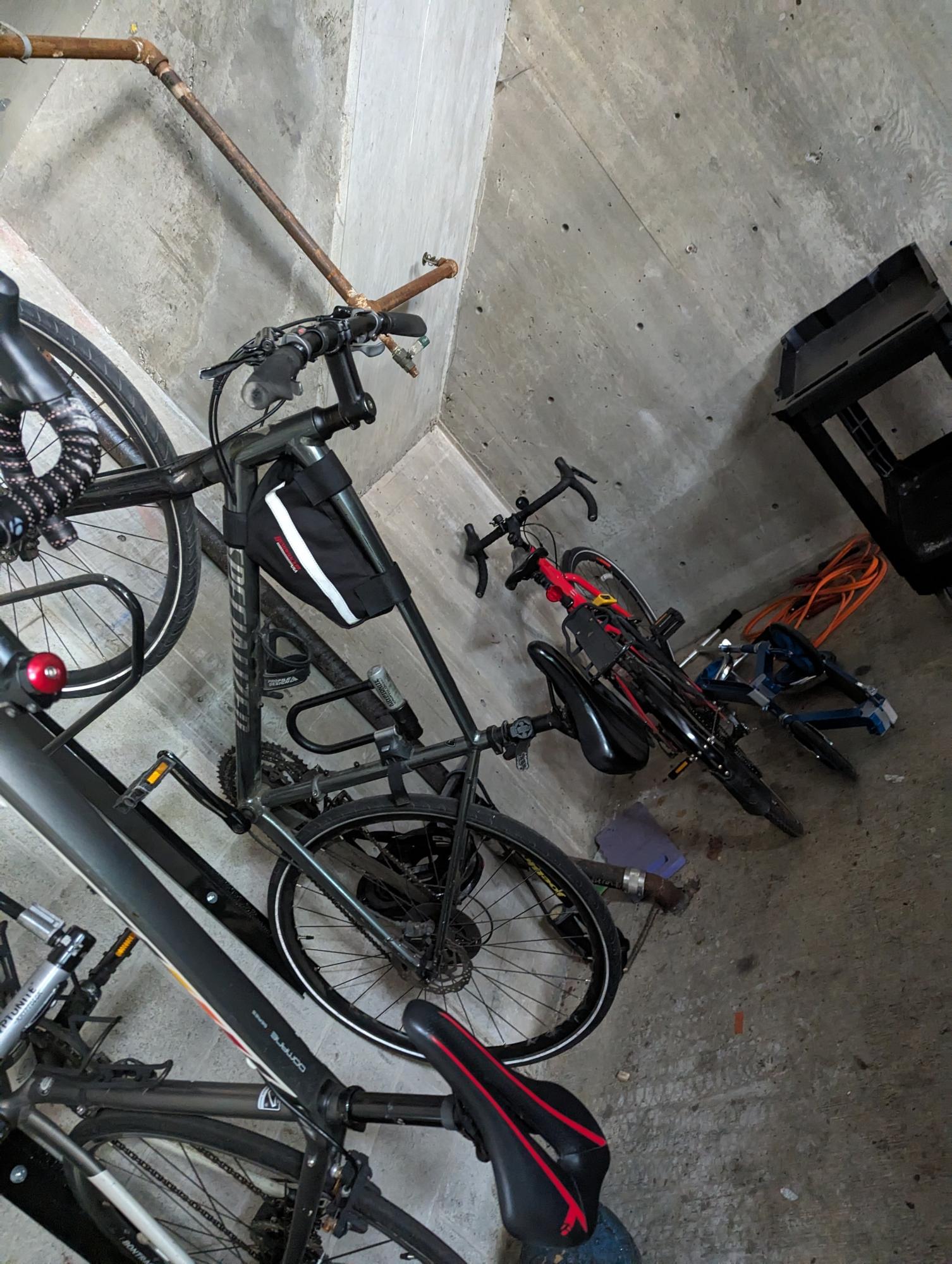 Specialized Sirrus A1 Silver, gray or bare metal