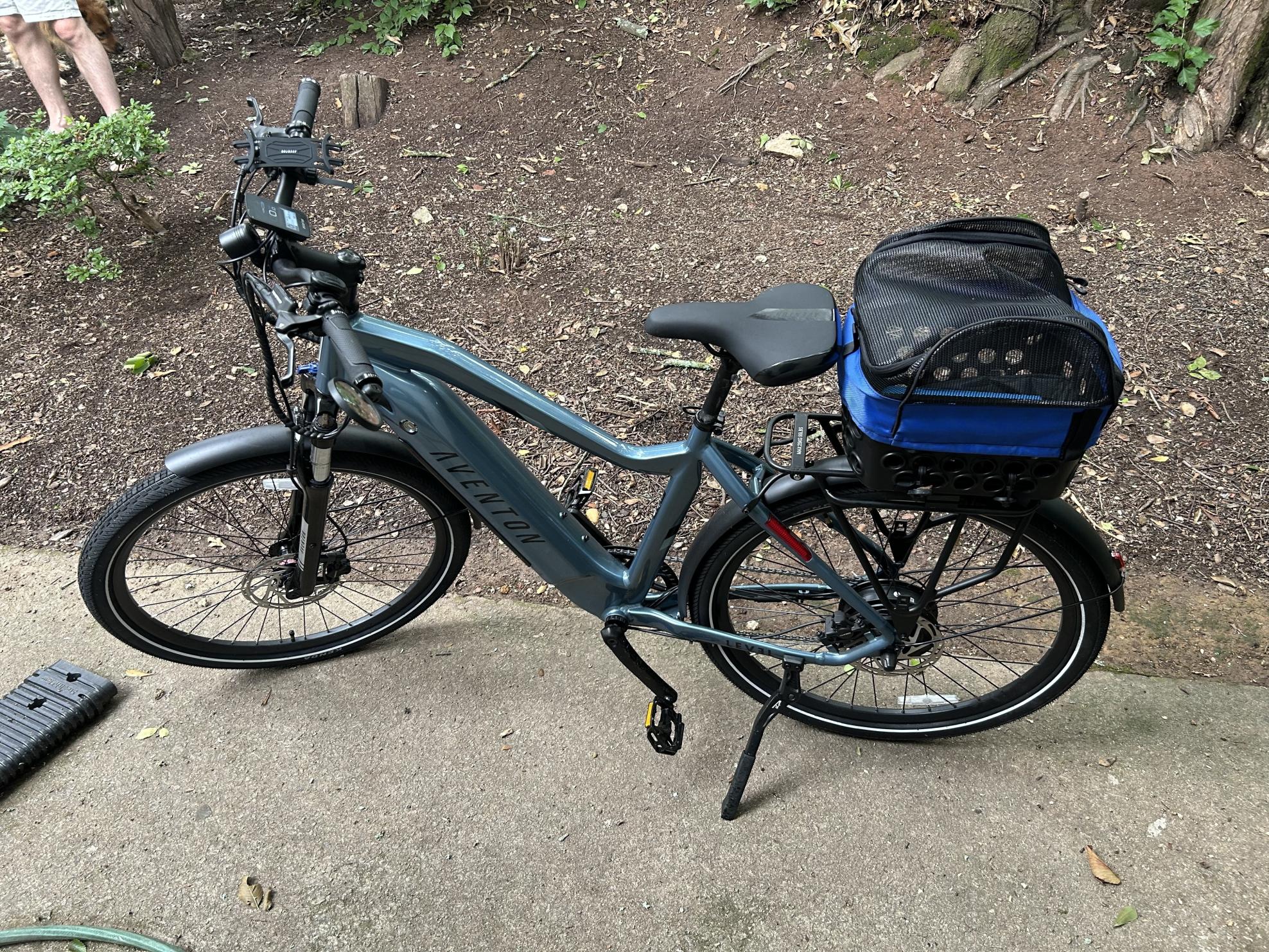 2024 Aventón Level 2 Blue and Silver, gray or bare metal