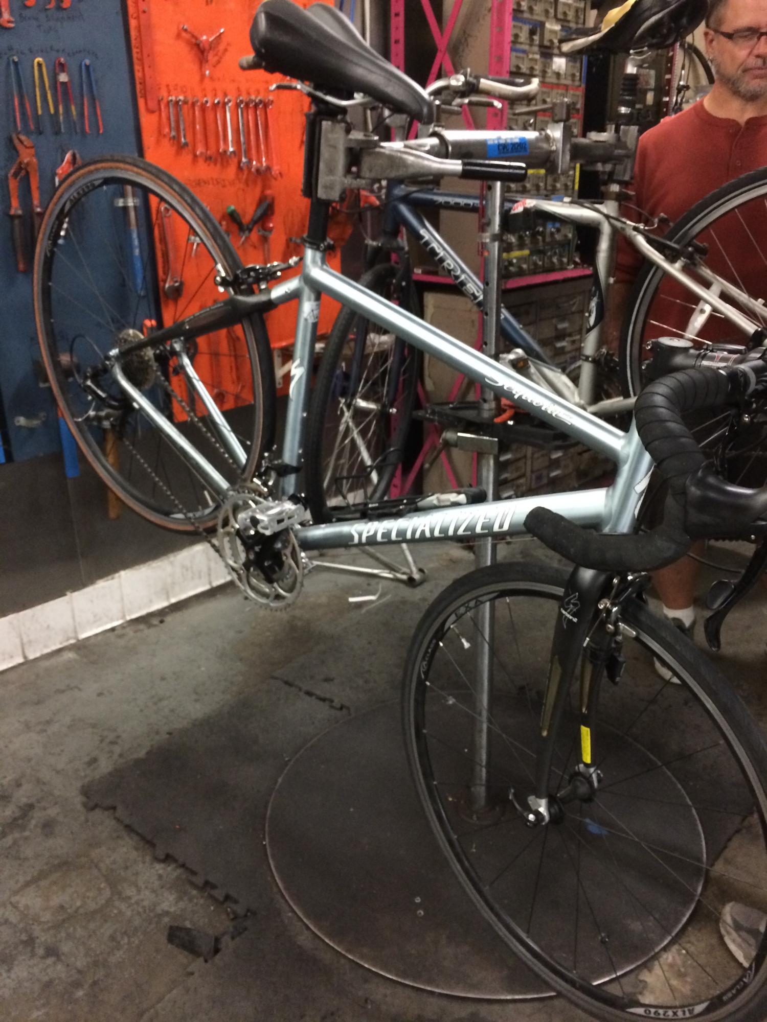 Specialized Sequoia Elite   Silver or Gray