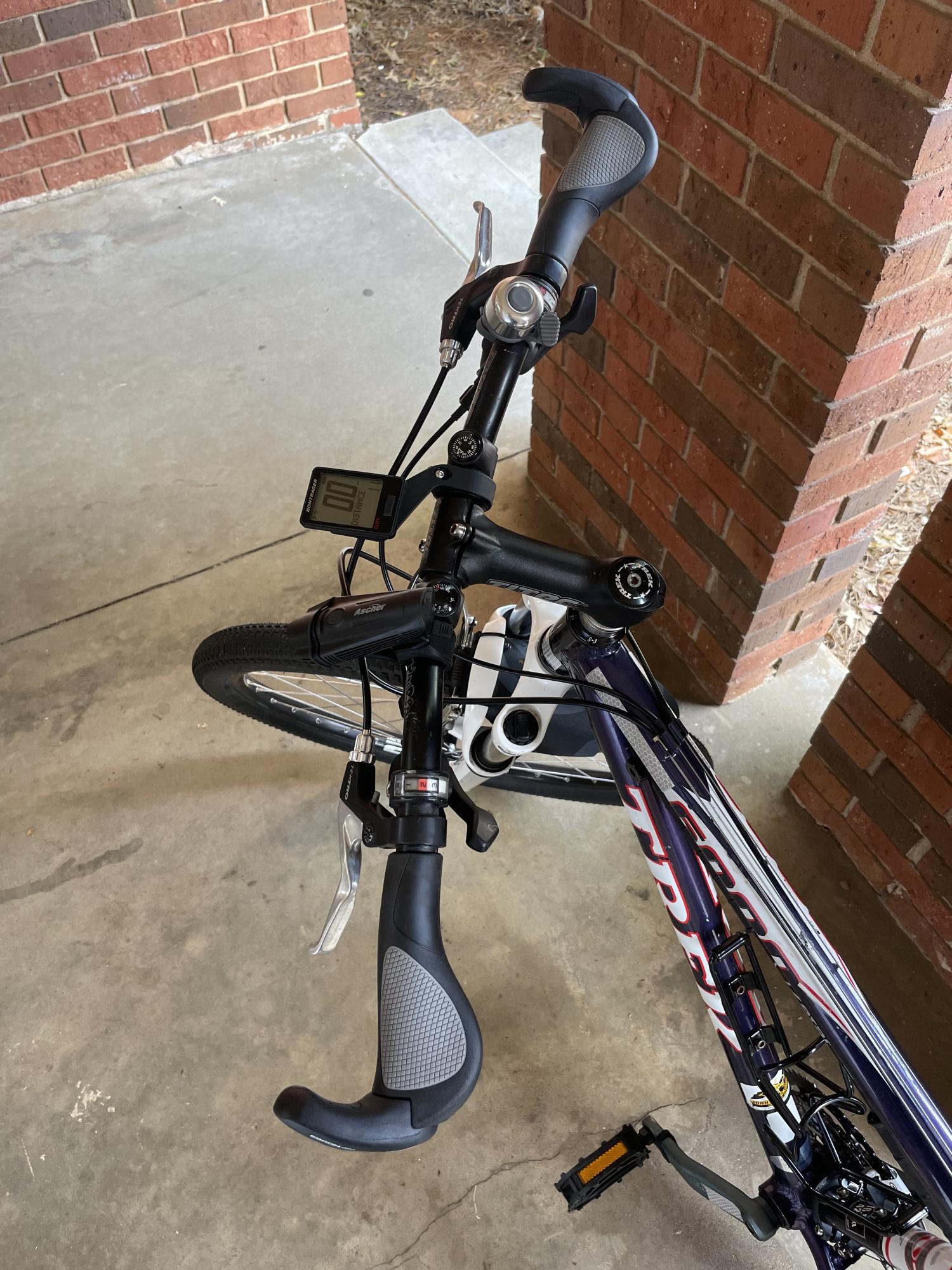 Trek 6000 Purple and White