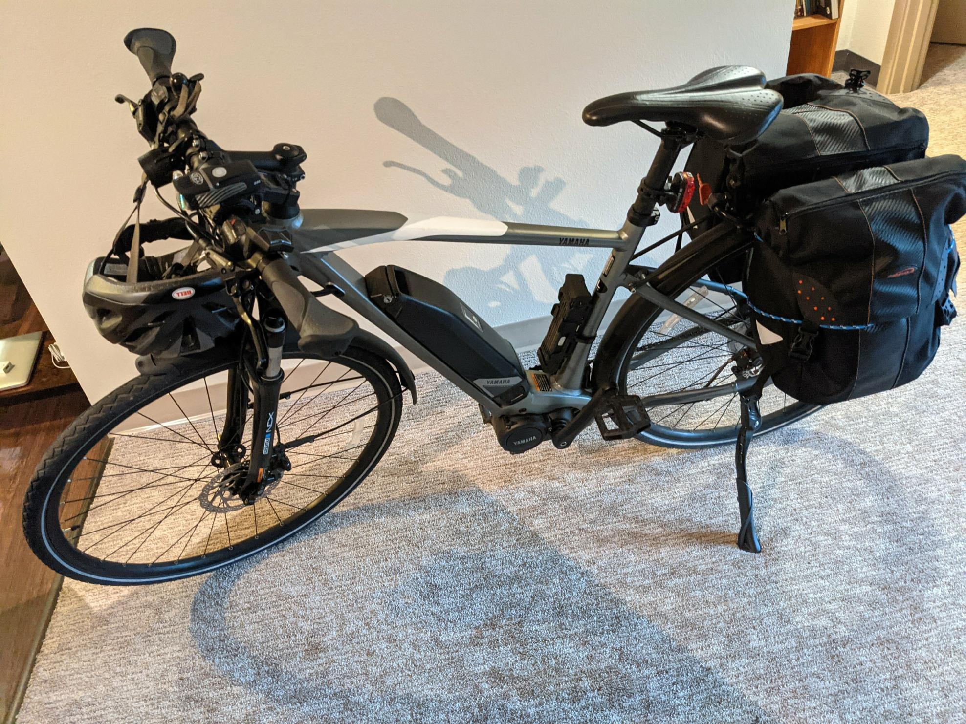 2018 Yamaha Cross Connect Silver, gray or bare metal