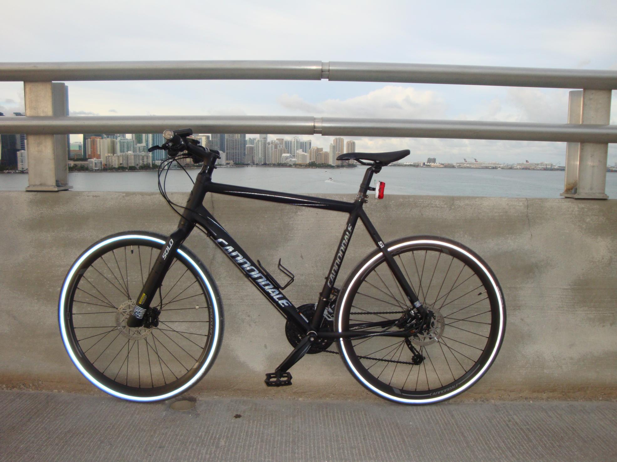 2010 Cannondale Bad Boy Black