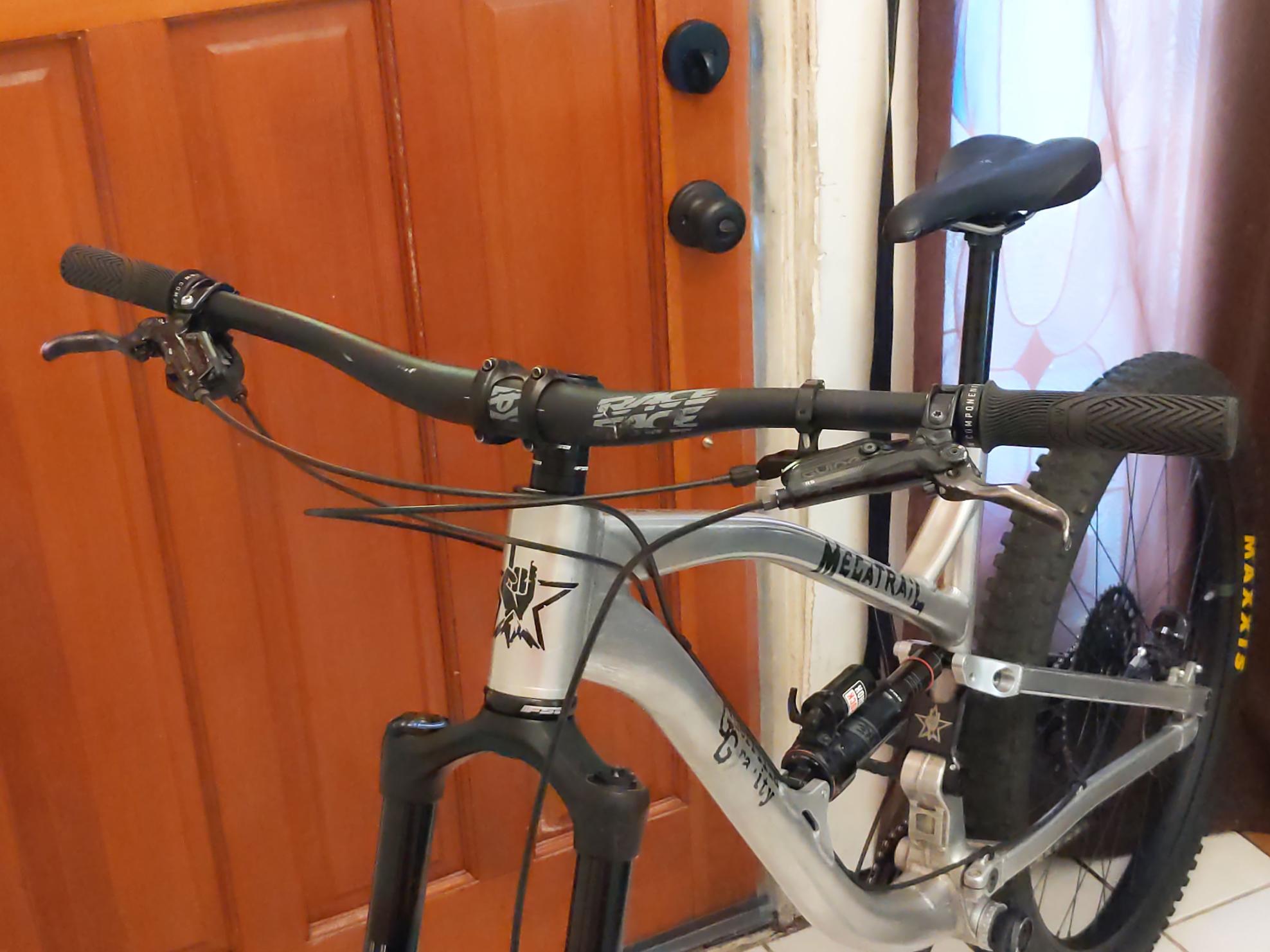 2019 Guerrilla Gravity Megatrail Silver, gray or bare metal