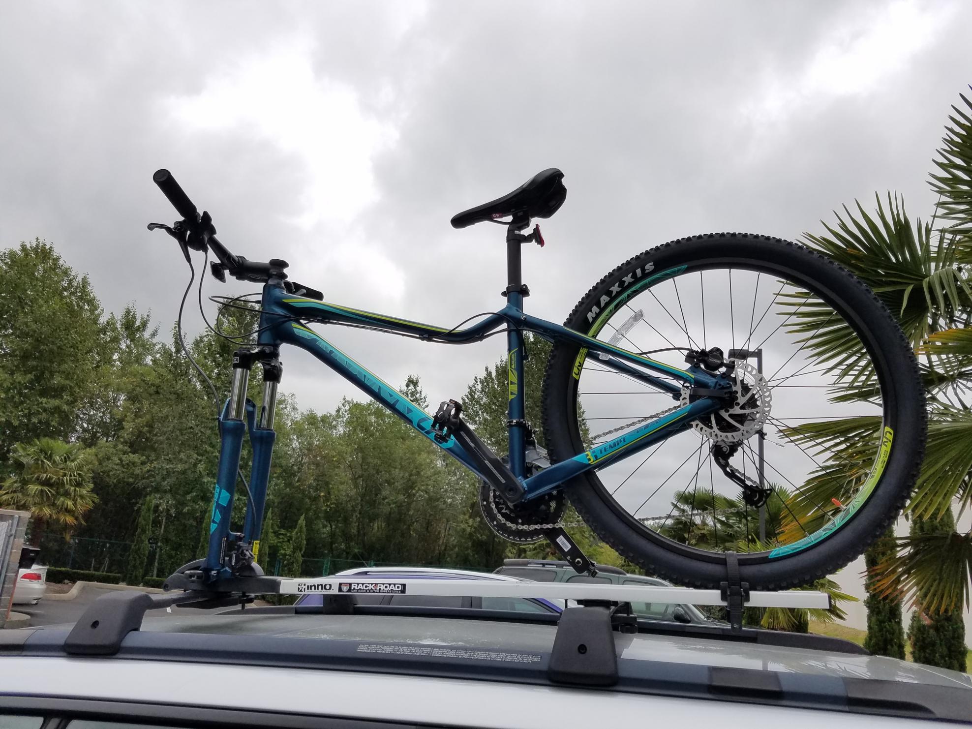 2016 Giant Tempt 3 Blue and Green