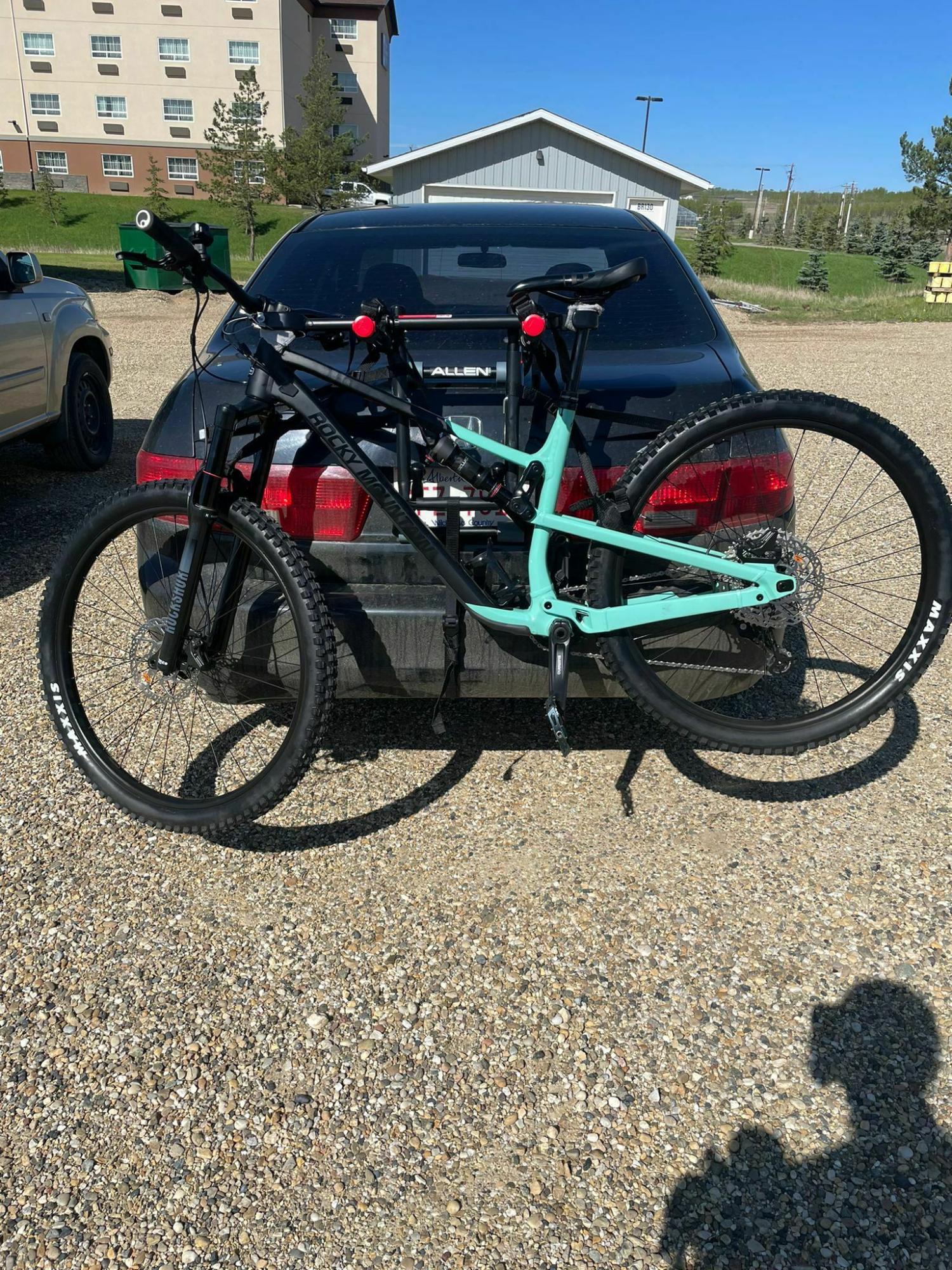 2021 Rocky Mountain Bicycles Rocky mountain instinct 30A Black and Green