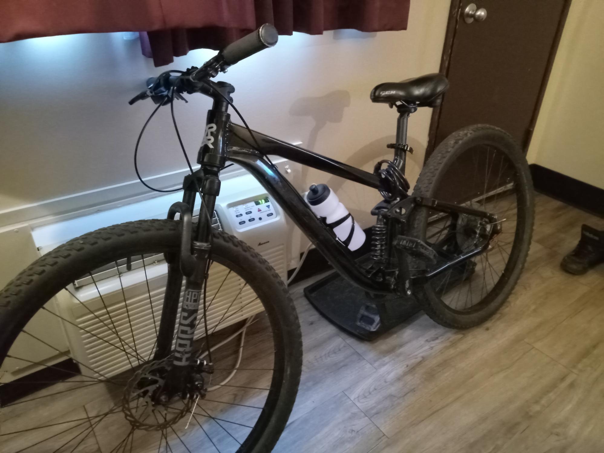 2014 Hyper Large Black