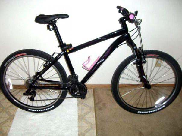 8 Specialized Myka HT  Black