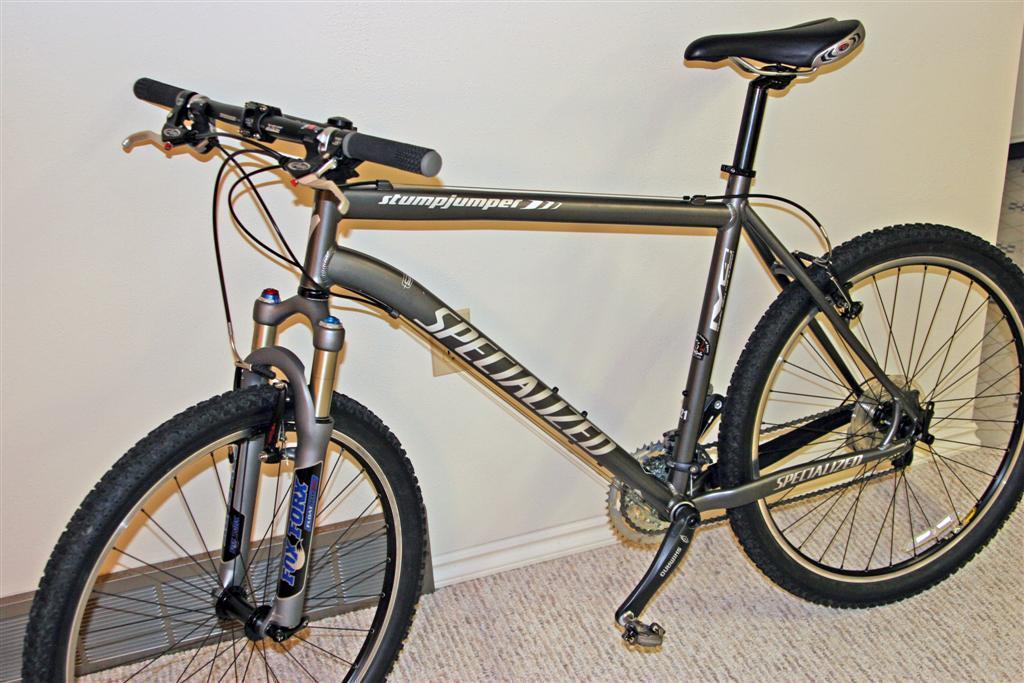 2004 Specialized StumpJumper  Black