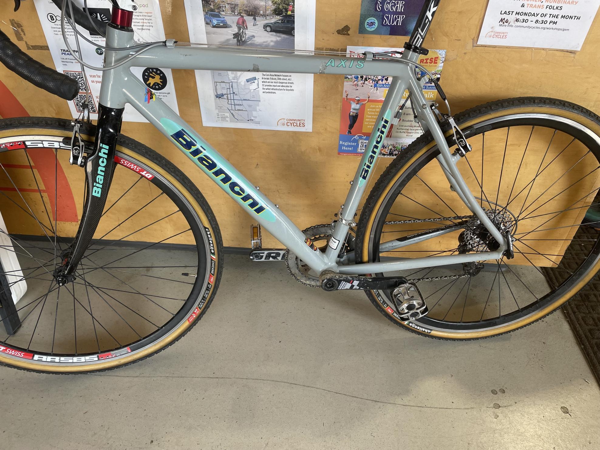 Bianchi Axis Silver, gray or bare metal