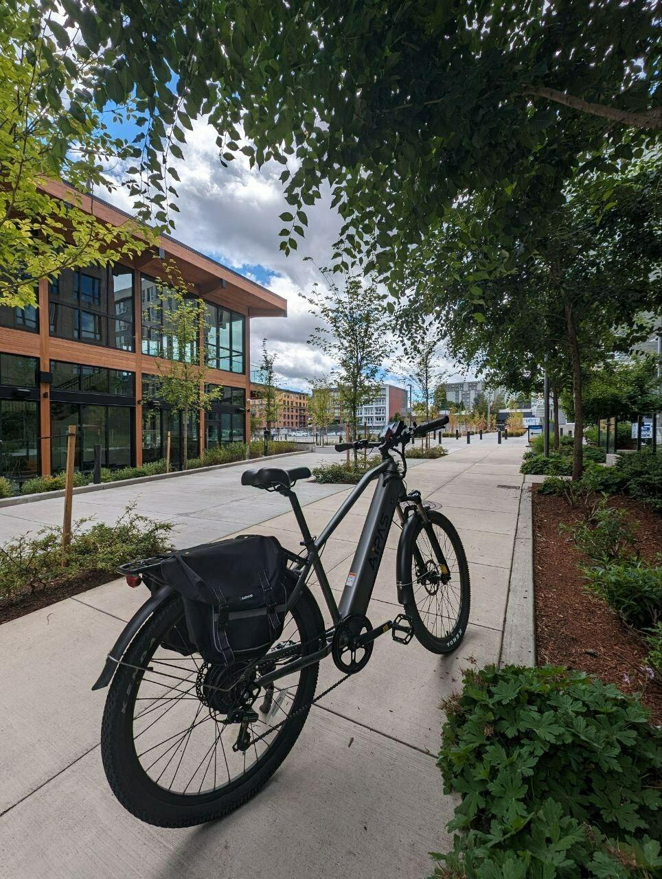 2024 Aipas bike C2 Silver, gray or bare metal