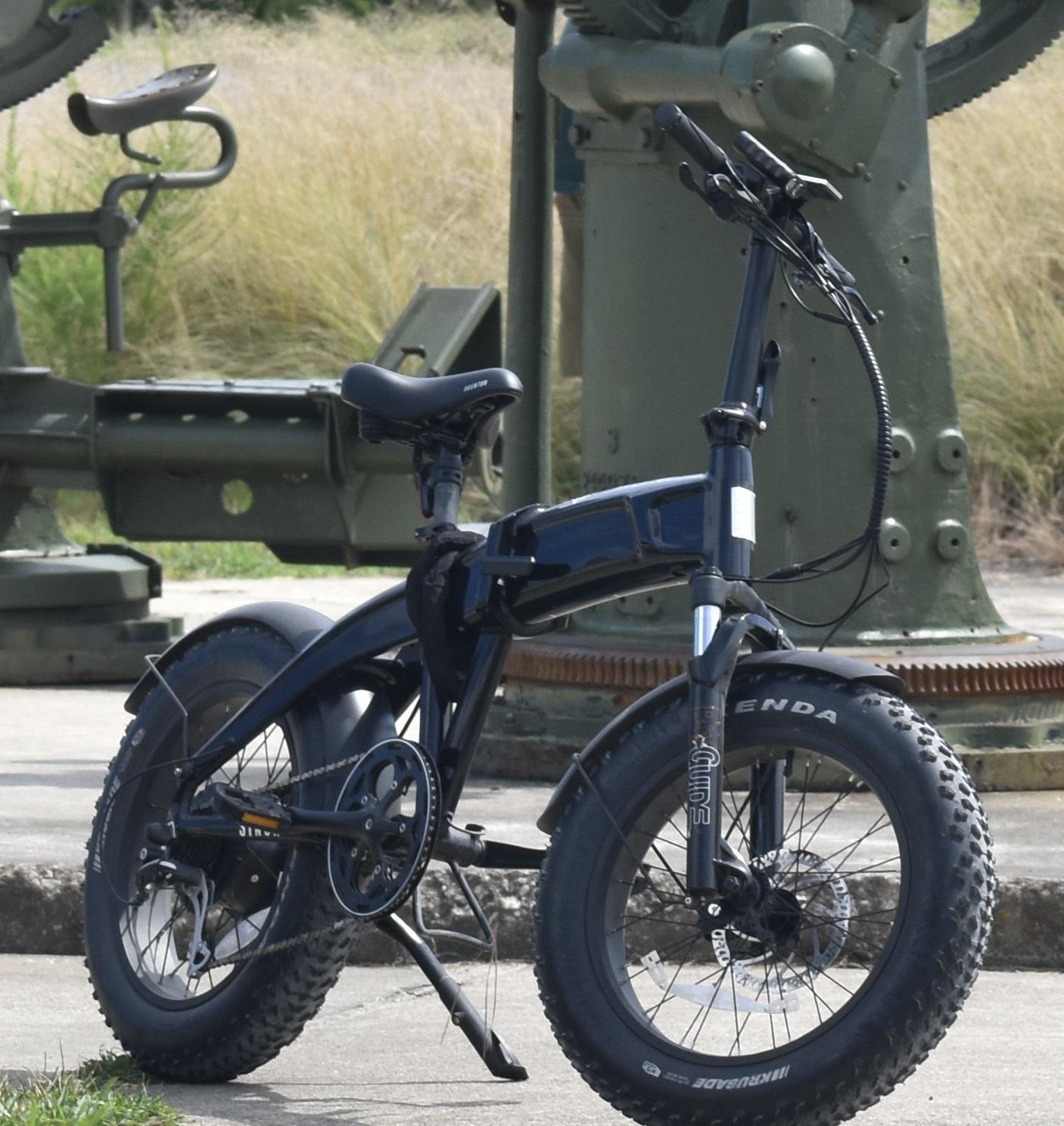 2020 Aventón Sinch Black