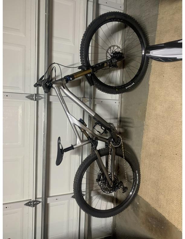 2022 Specialized Stumpjumper Evo Alloy Elite Silver, gray or bare metal and Brown