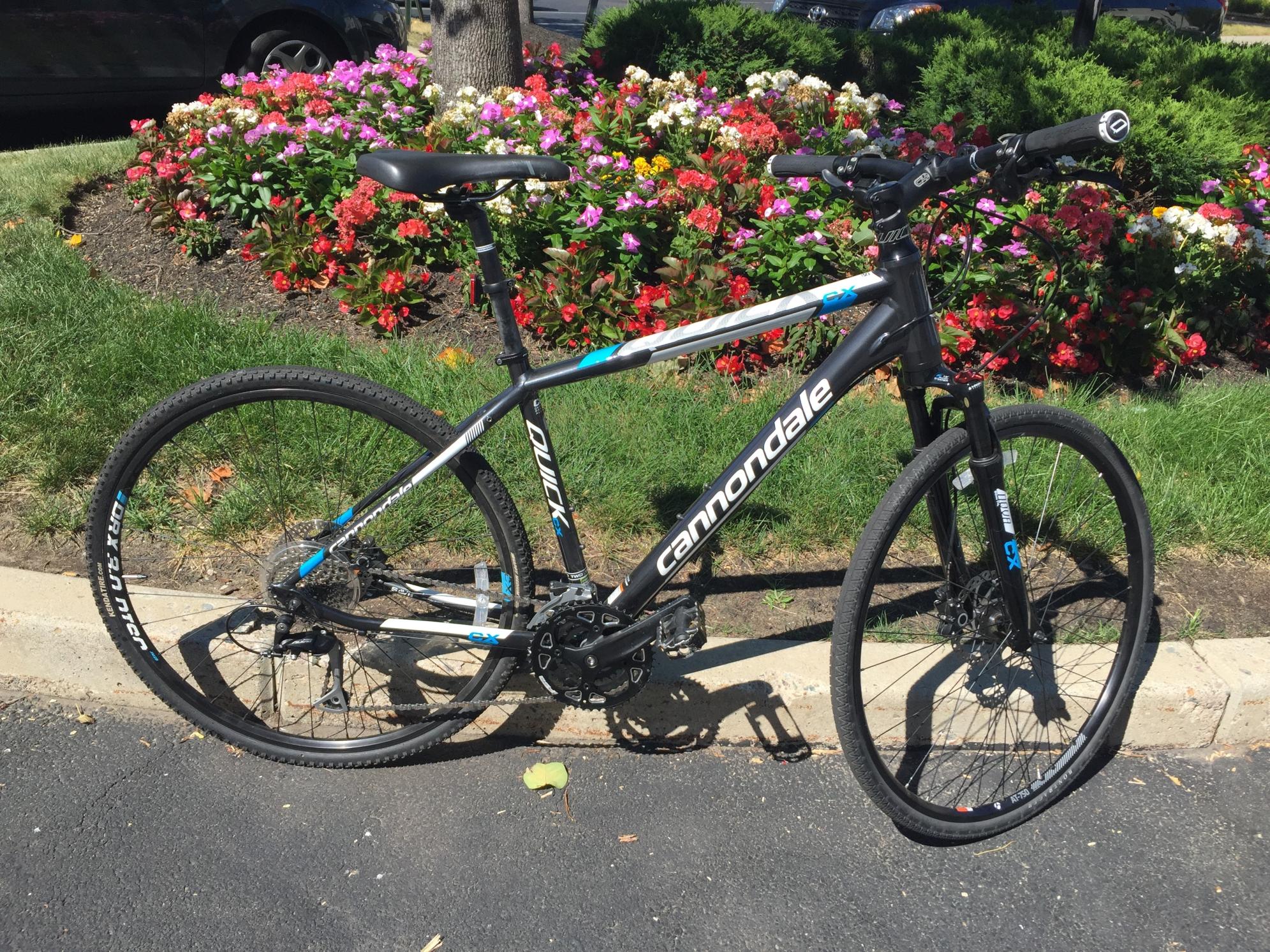 2015 Cannondale Quick CX 2 Black, White, and Blue