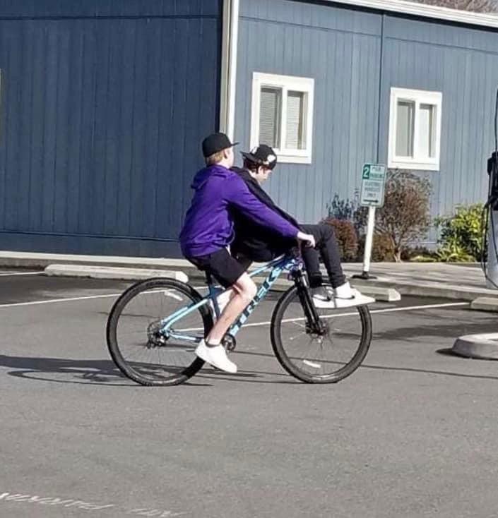 2022 Trek Marlin 5 Blue