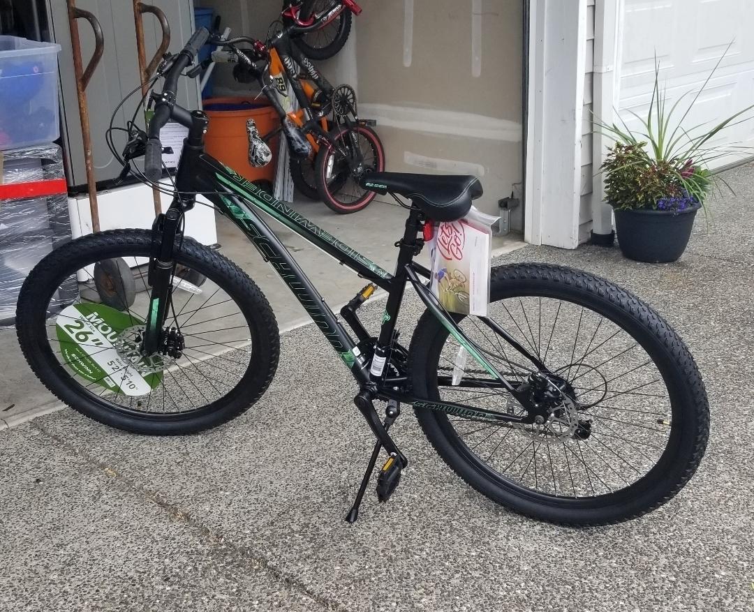 2022 Schwinn S2793WM Black and Green