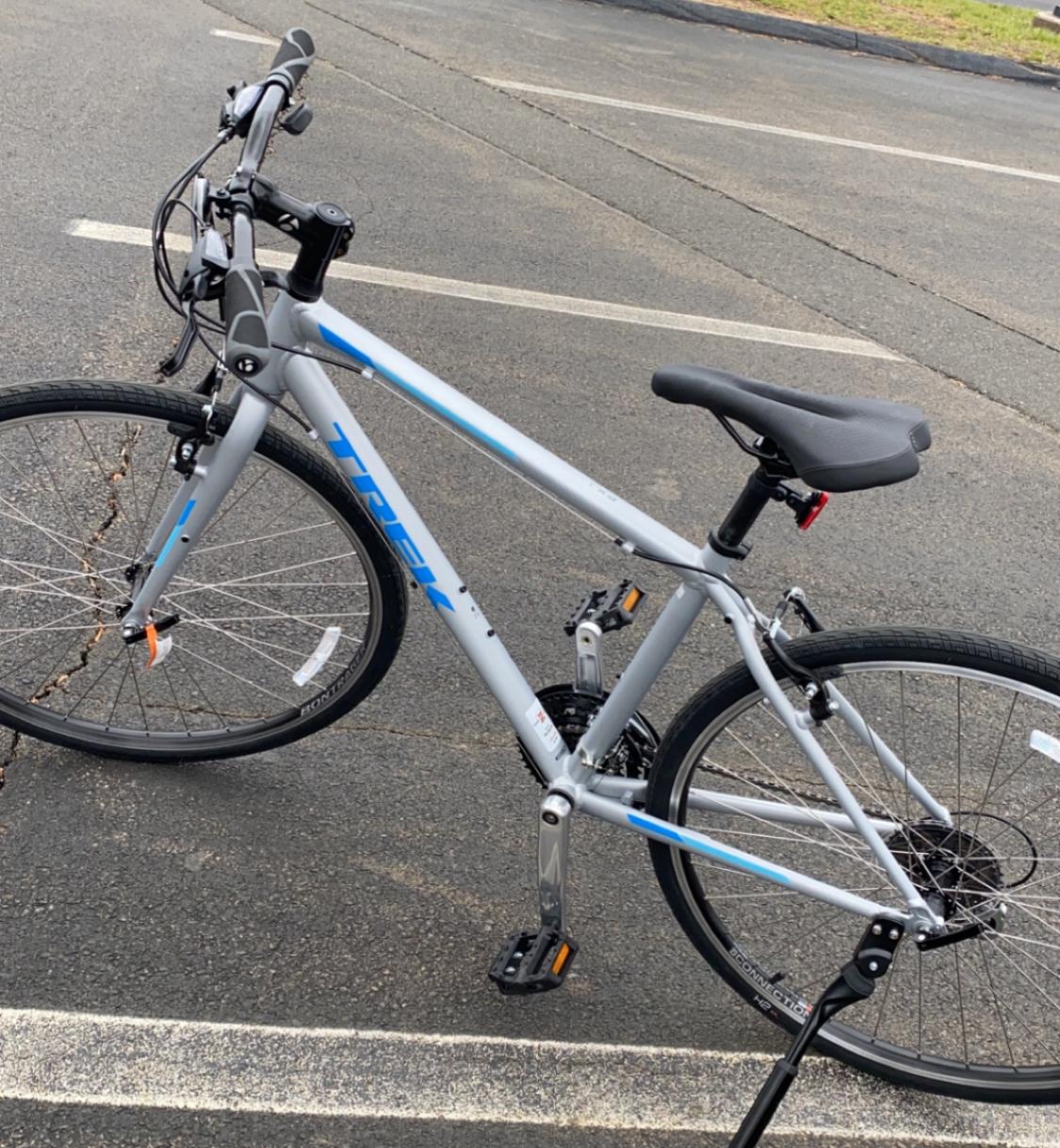 2021 Trek FX1 Silver, gray or bare metal